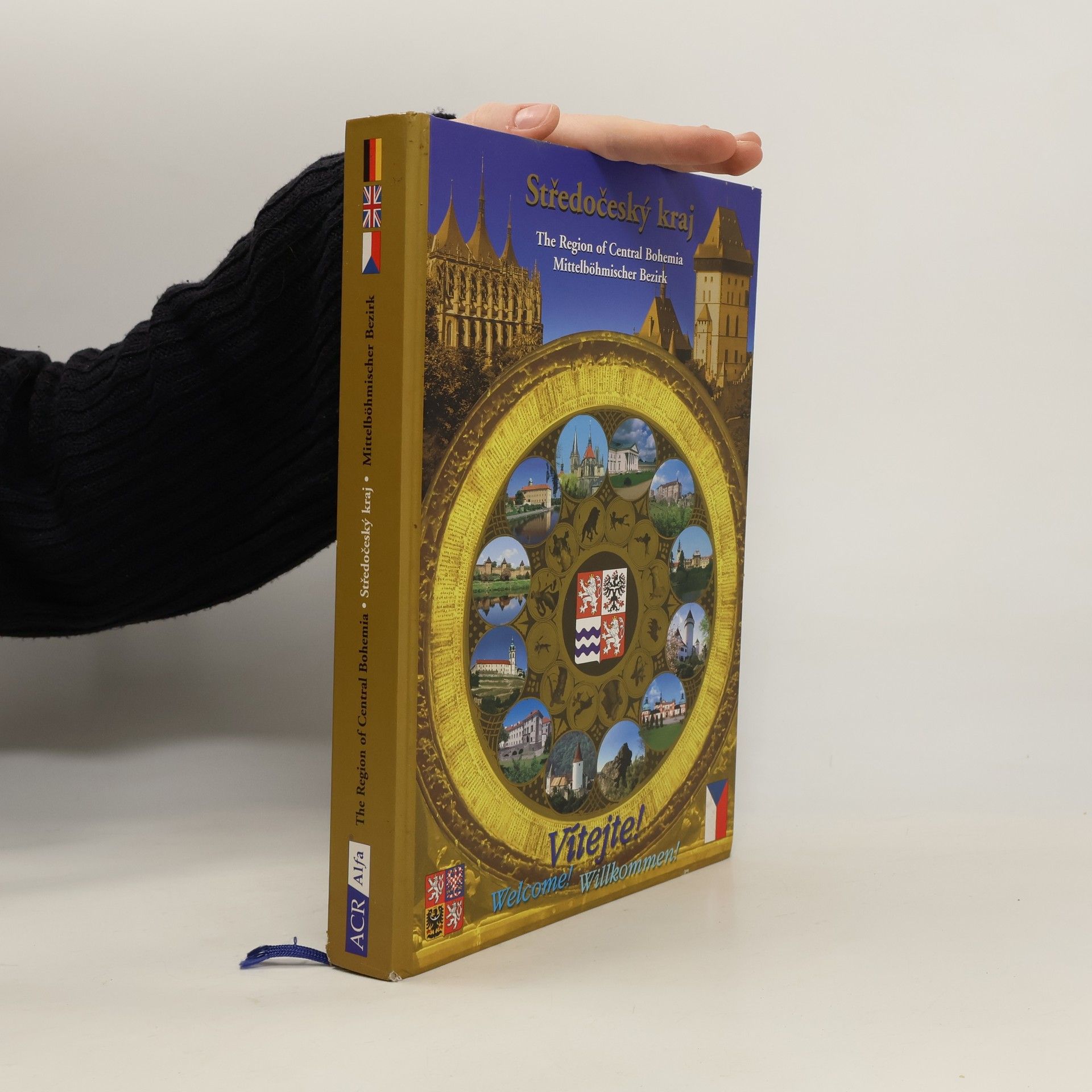 Blanka Langerová Vítejte ve Středočeském kraji = Welcome to the Central Bohemian Region = Willkommen im Mittelböhmischen Bezirk