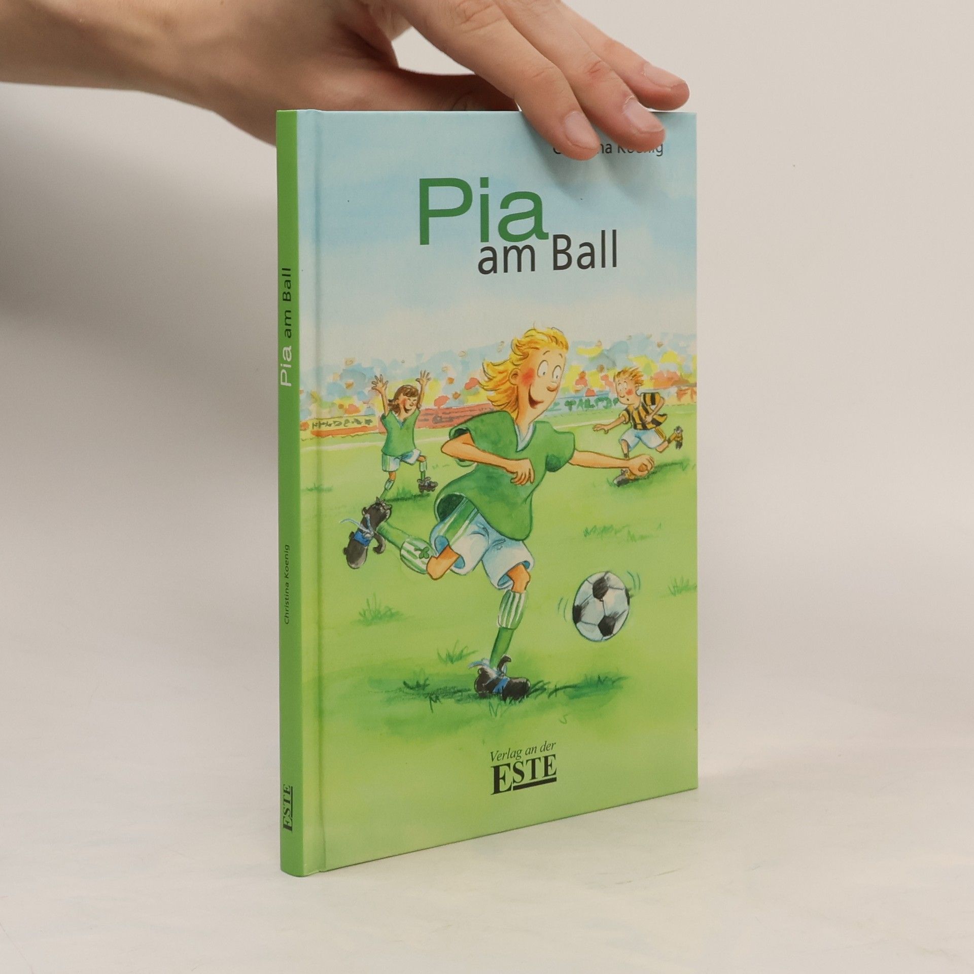 Christina Koenig Pia am Ball