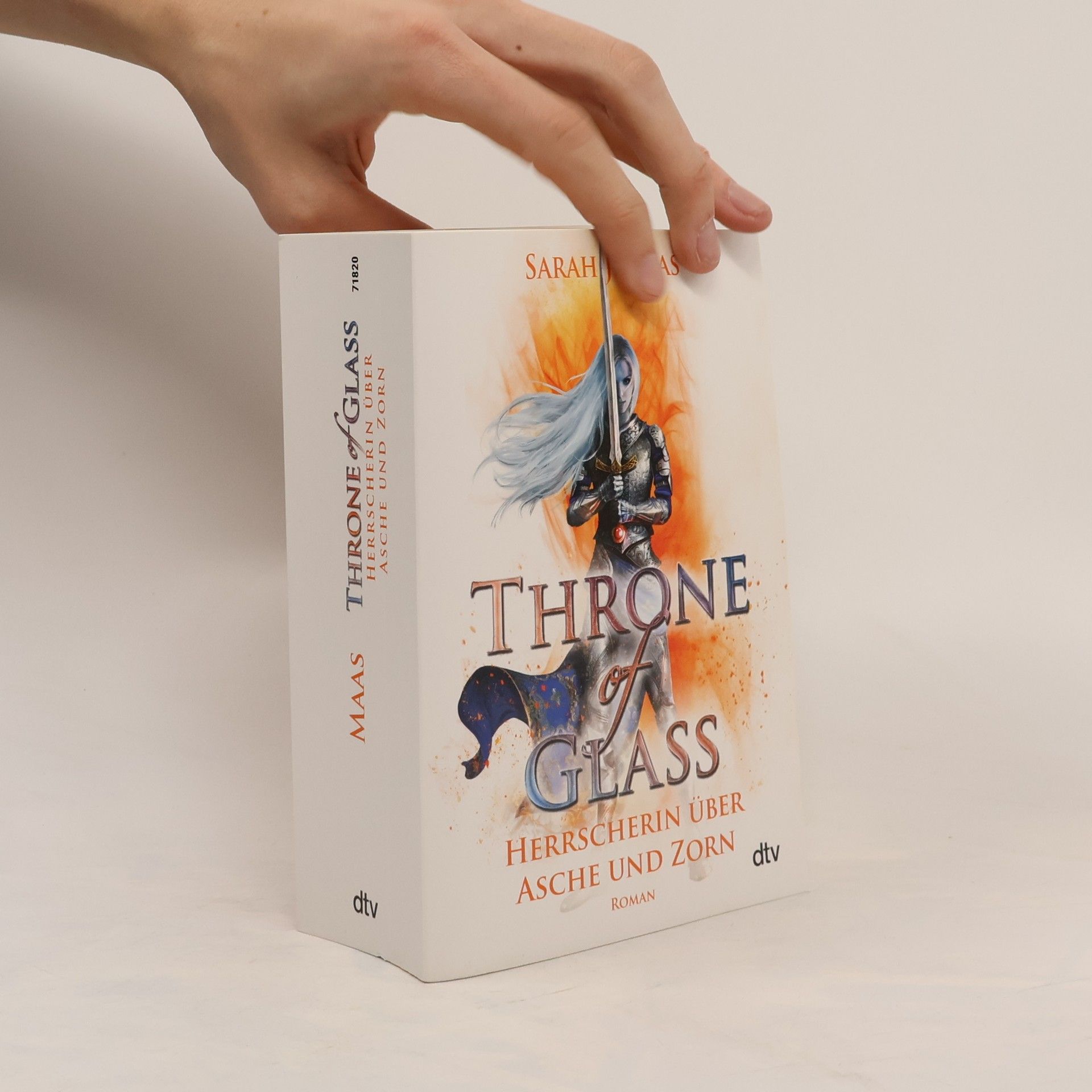 Sarah J. Maas Herrscherin über Asche und Zorn