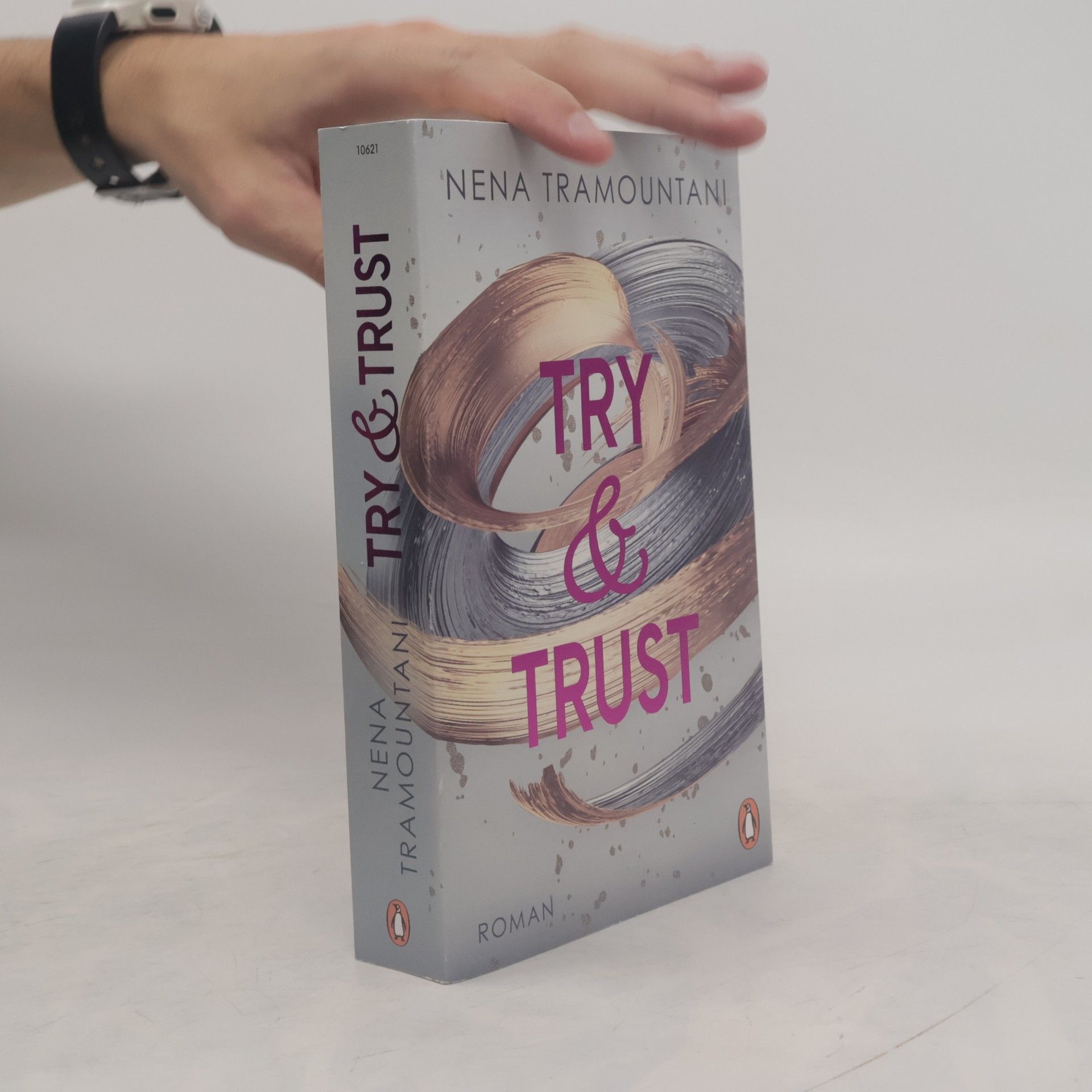 Nena Tramountani Try & Trust