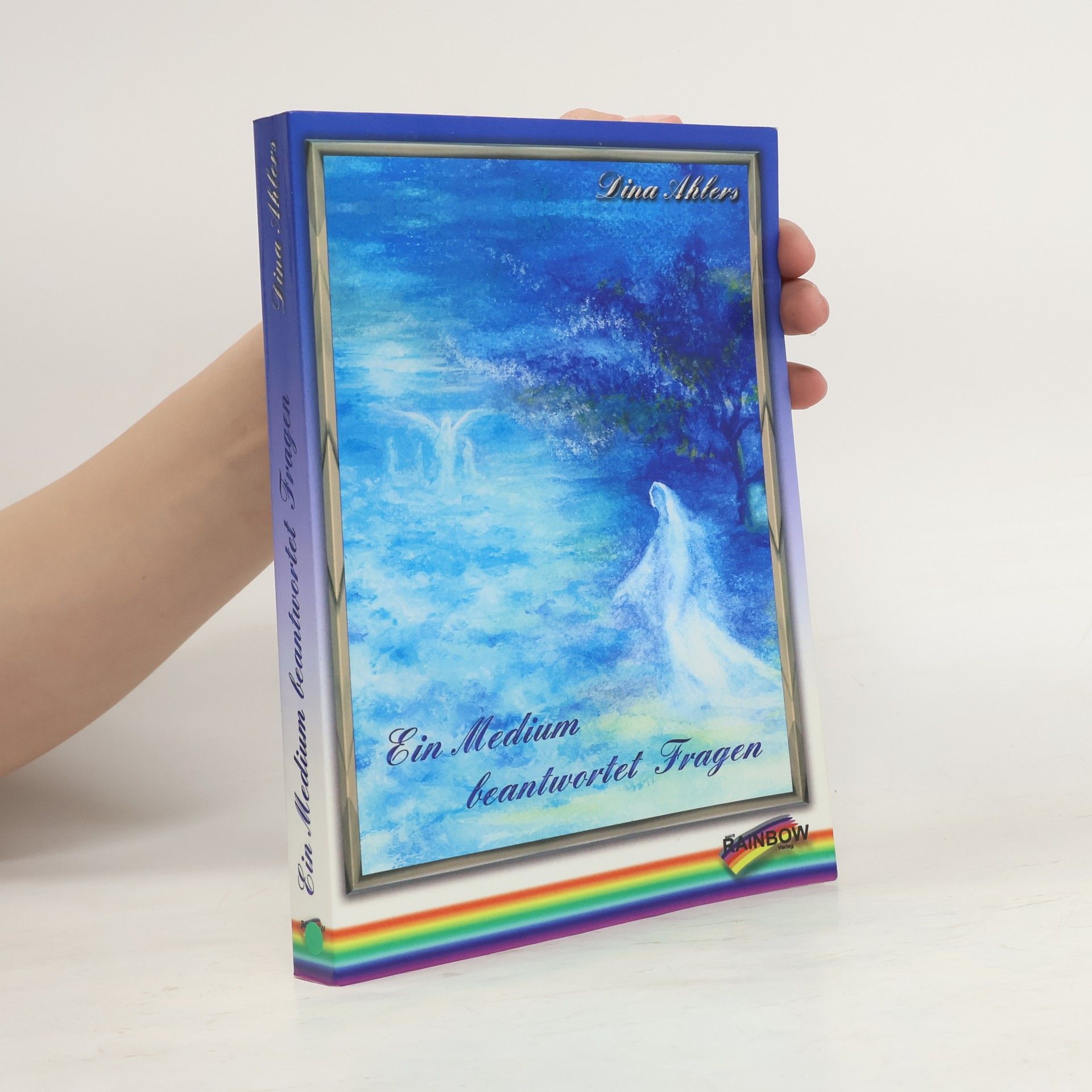 Ein Medium beantwortet Fragen