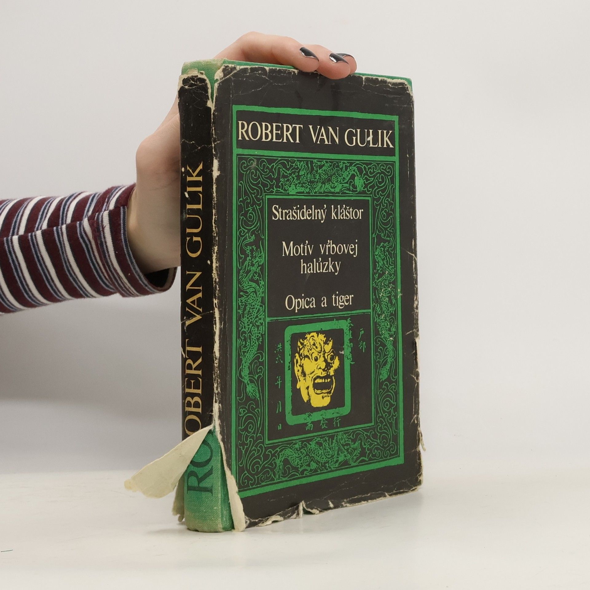 Robert van Gulik Strašidelný kláštor. Motív vrbovej halúzky. Opica a tiger