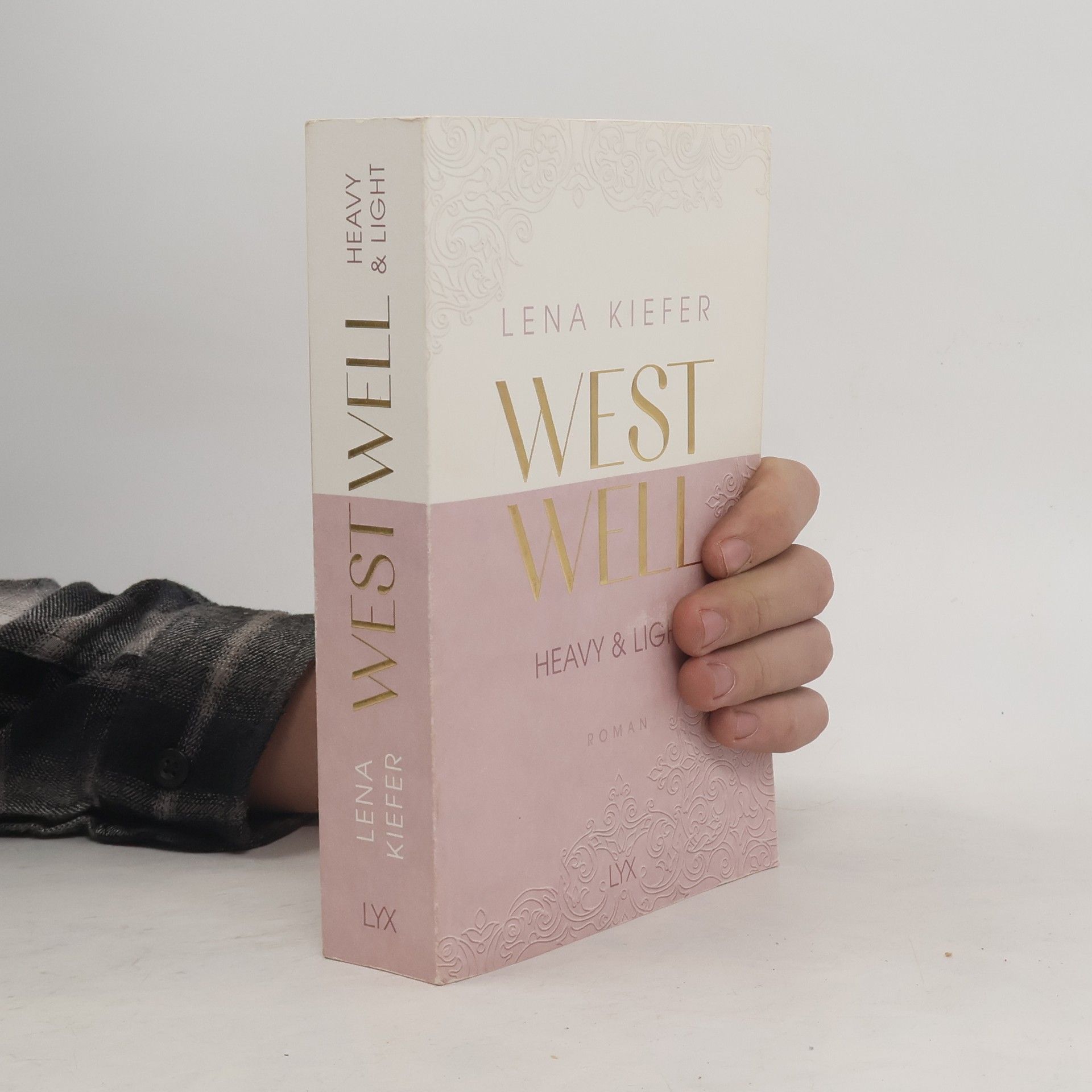 Lena Kiefer Westwell. Heavy & Light