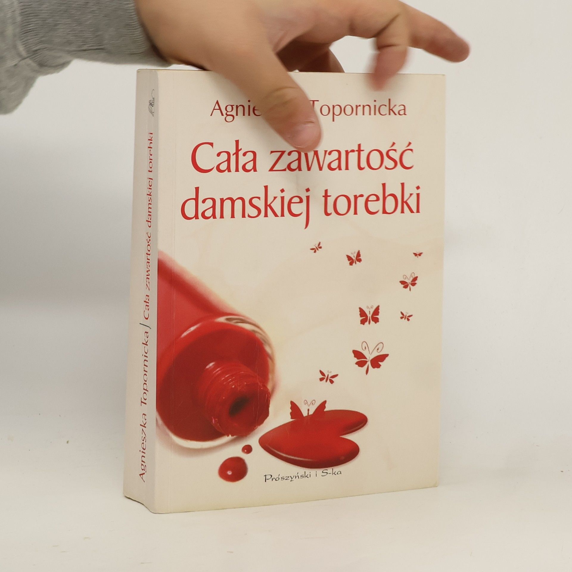 Cała zawartość damskiej torebki