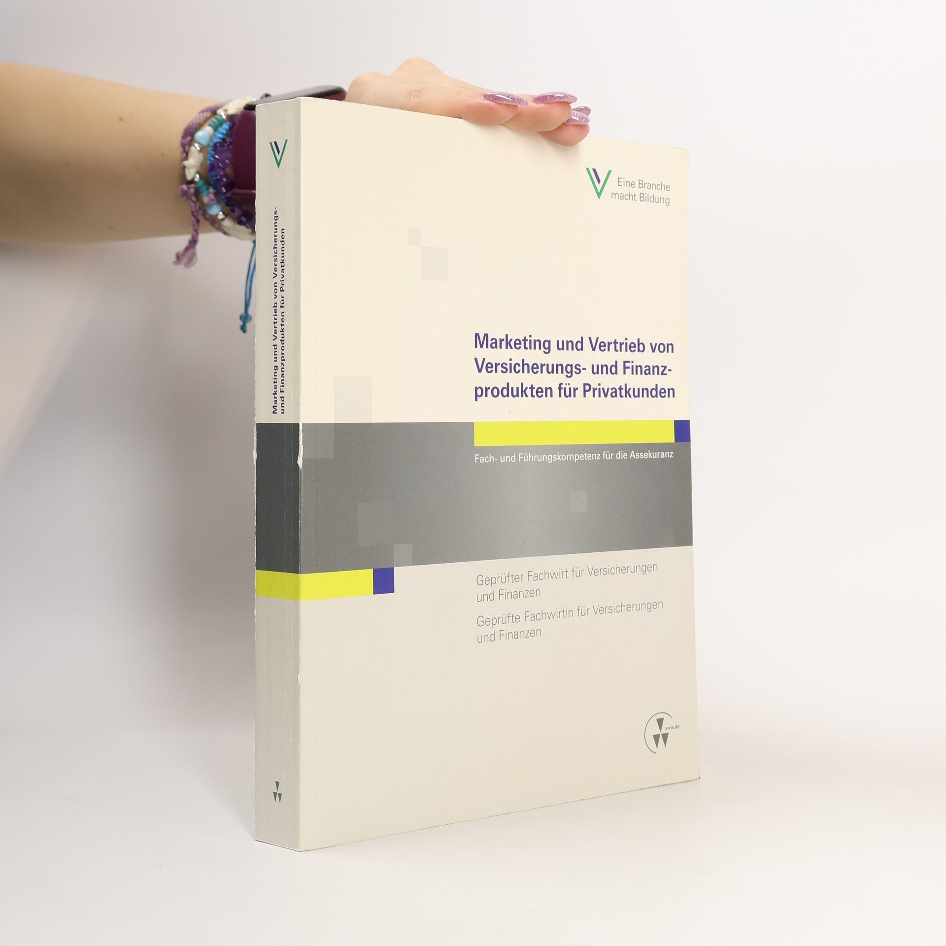 Marketing und Vertrieb von Versicherungs- und Finanzprodukten für Privatkunden