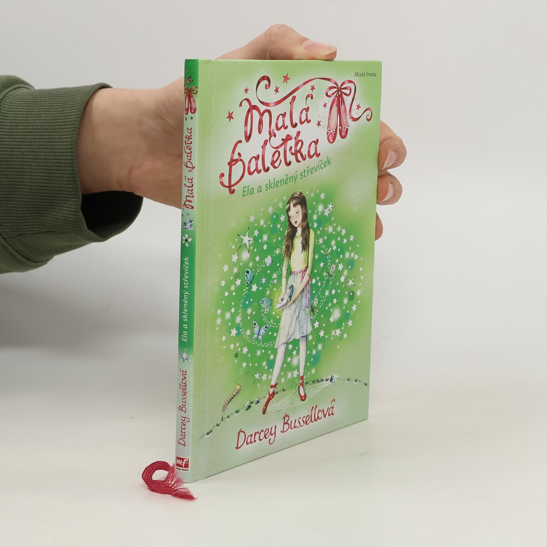 Ela a skleněný střevíček. Malá baletka