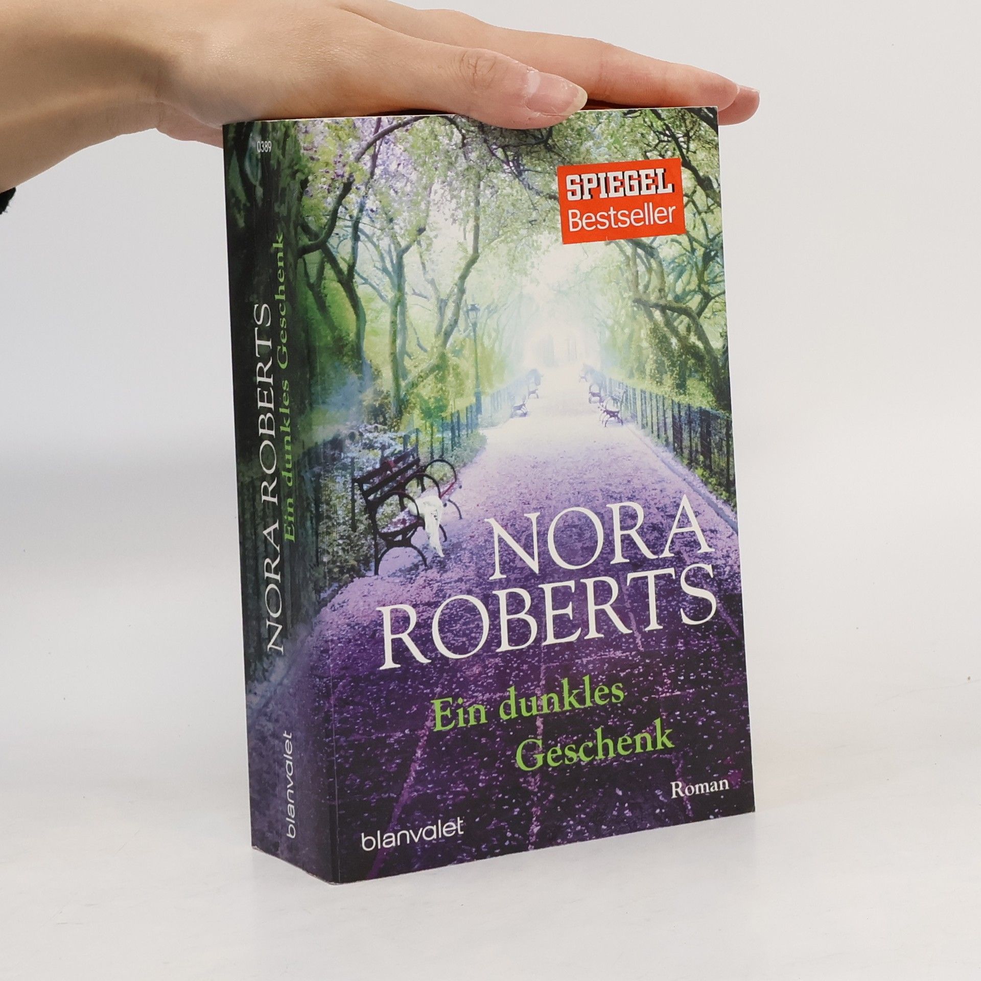 Nora Roberts Ein dunkles Geschenk: roman