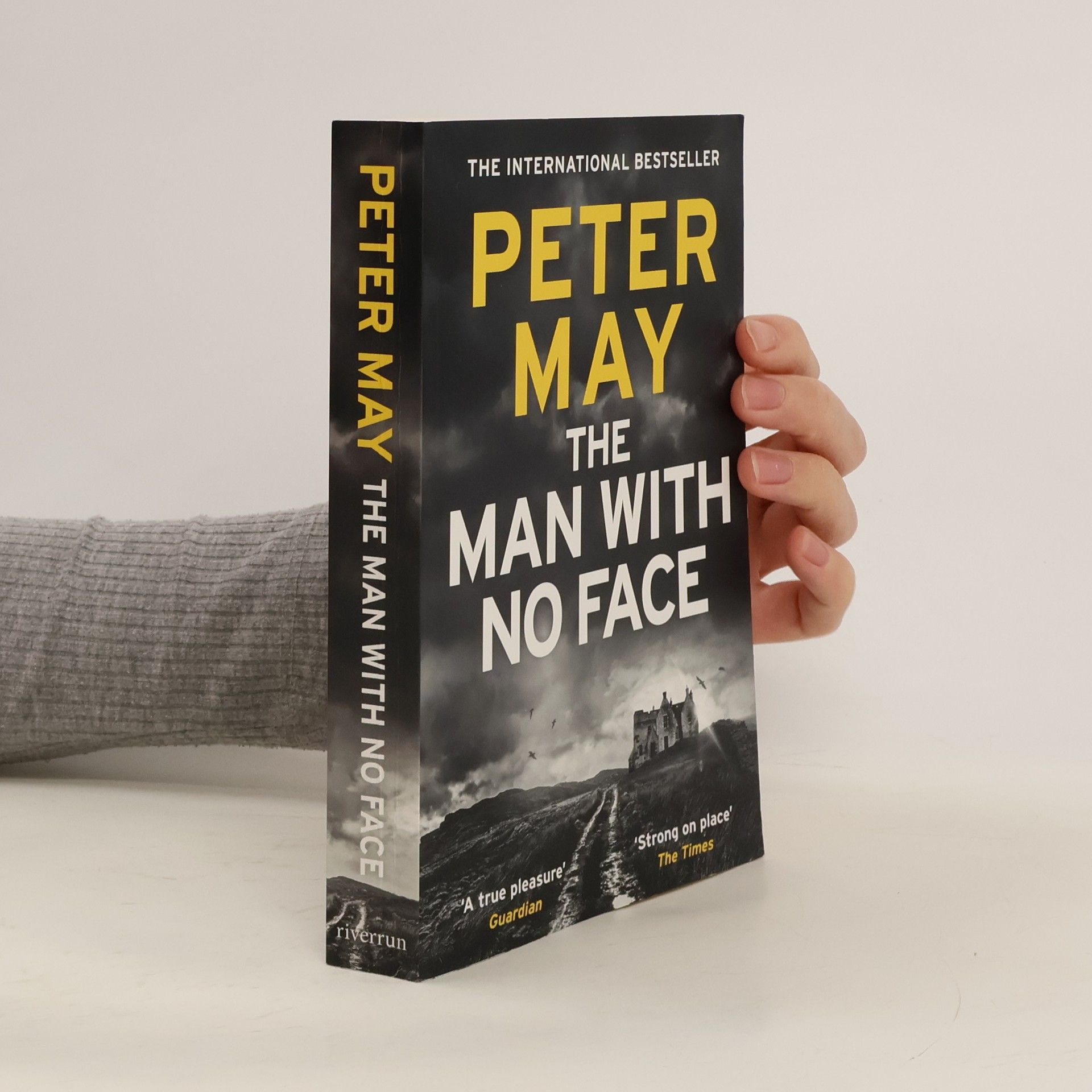 Peter May The man with no face