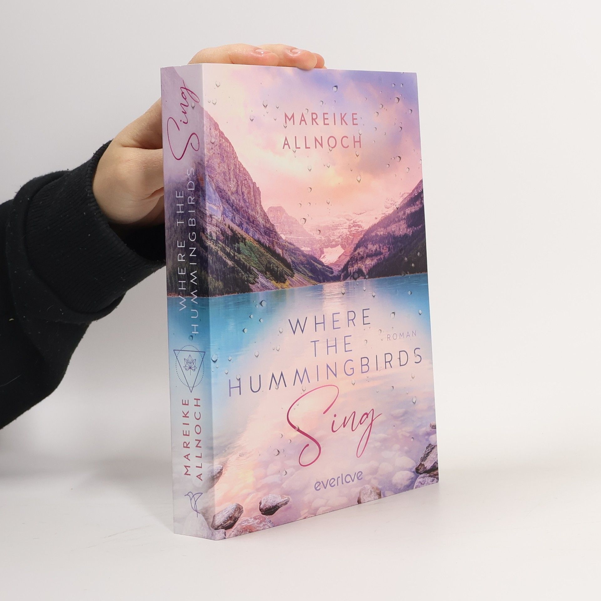 Where the hummingbirds sing