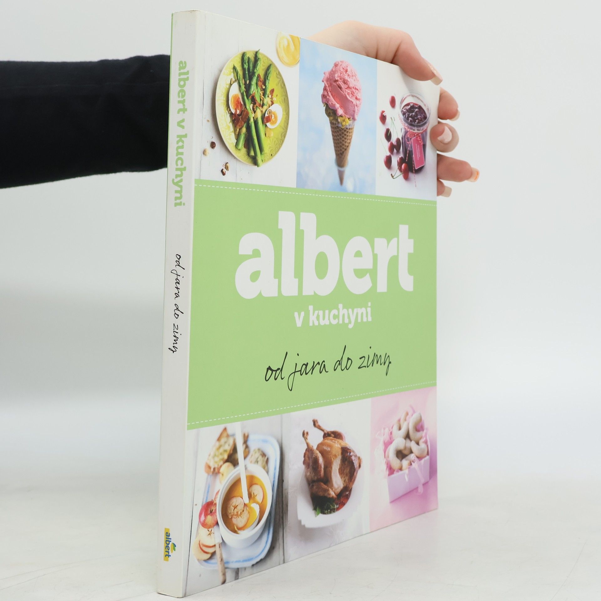 Collectif d'auteurs Albert v kuchyni. Od jara do zimy