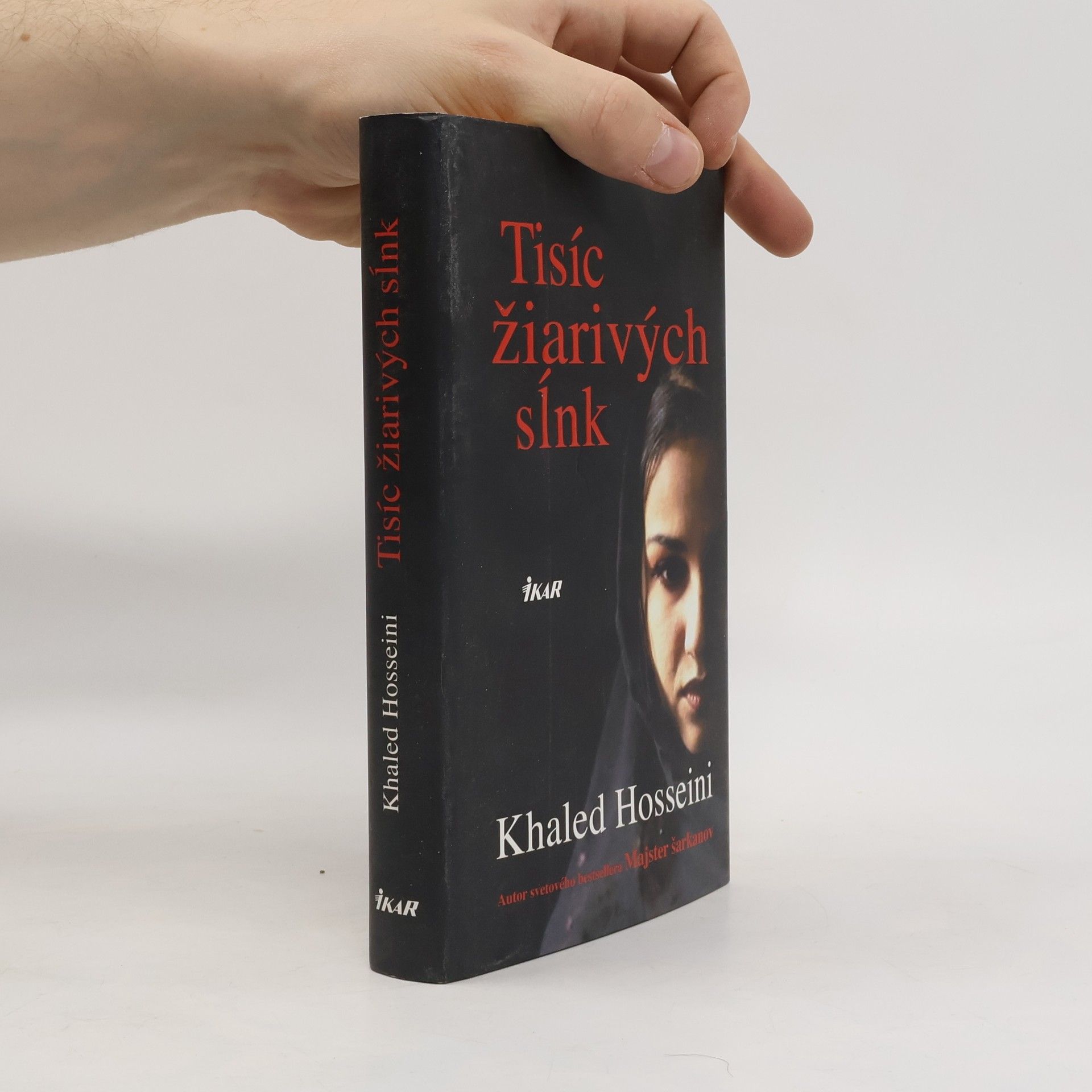 Khaled Hosseini Tisíc žiarivých sĺnk