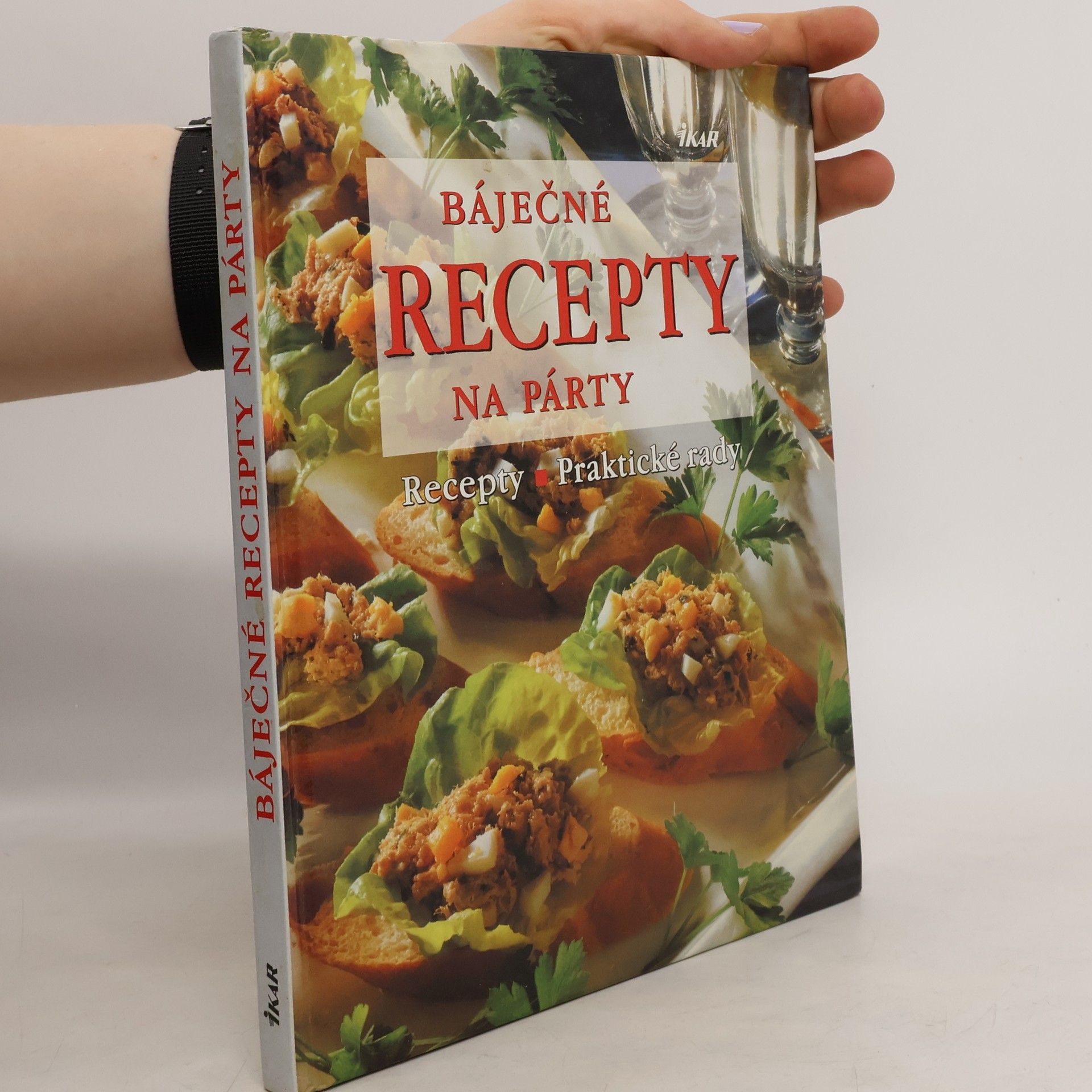 Autorenkollektiv Báječné recepty na párty