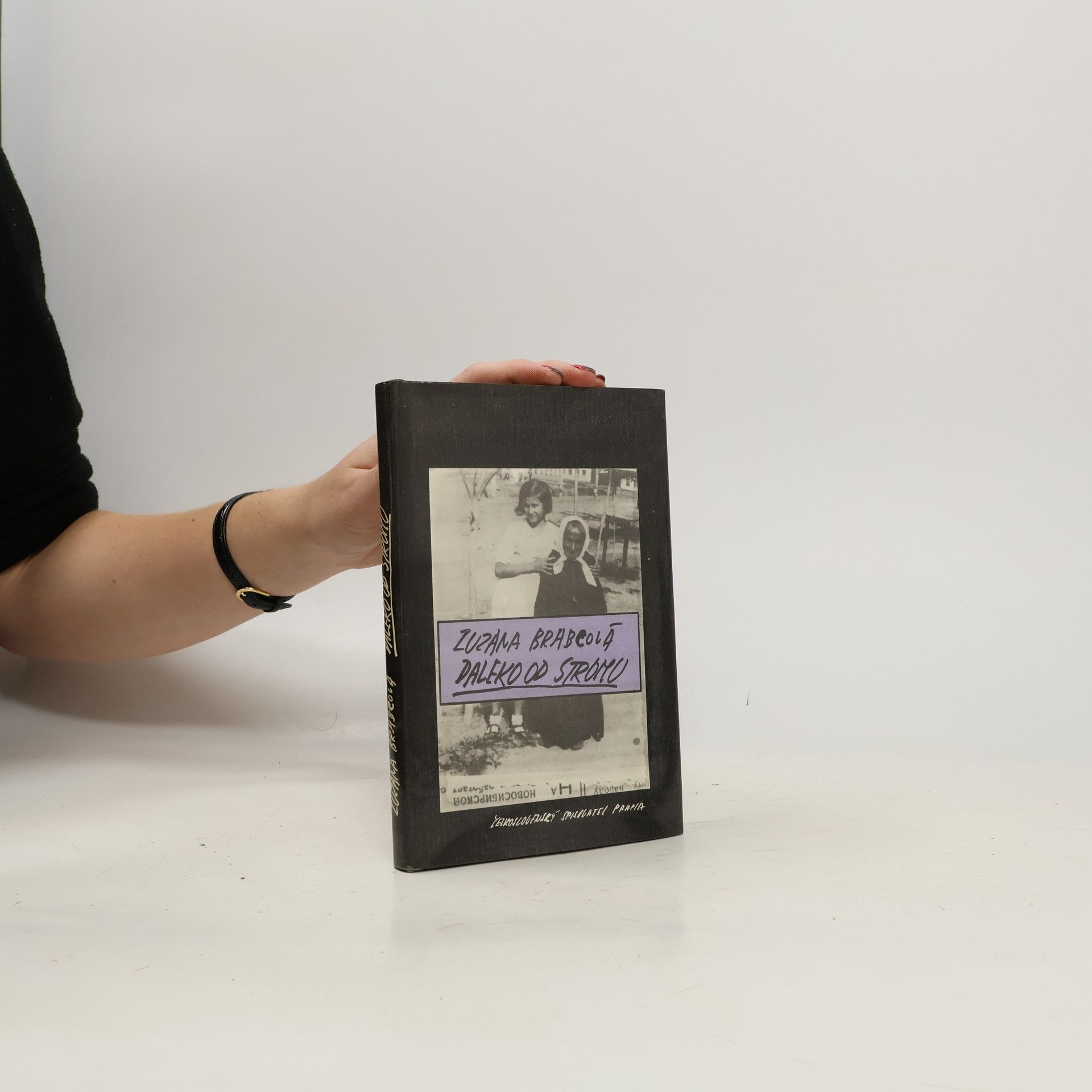 Zuzana Brabcová Daleko od stromu