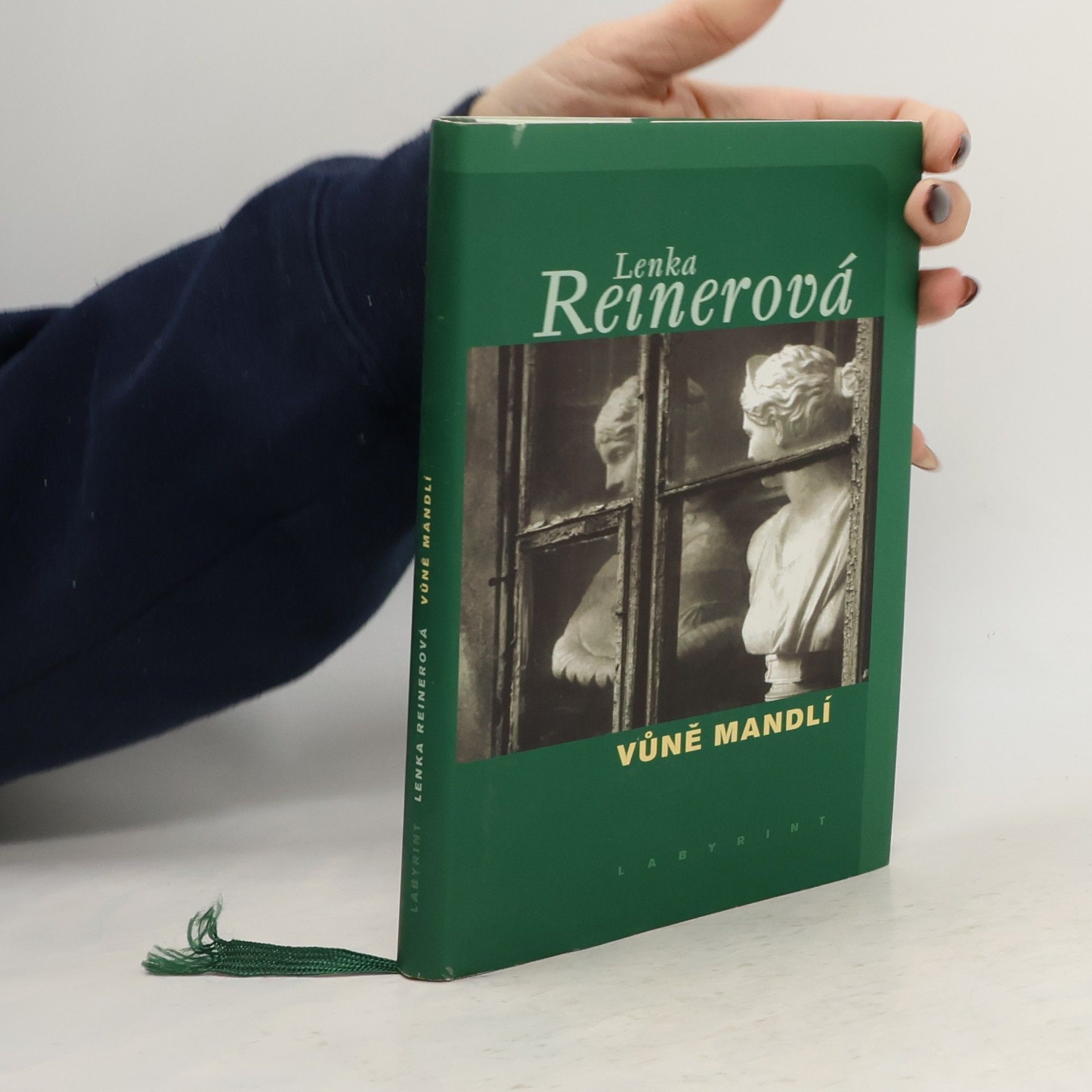Lenka Reinerová Vůně mandlí