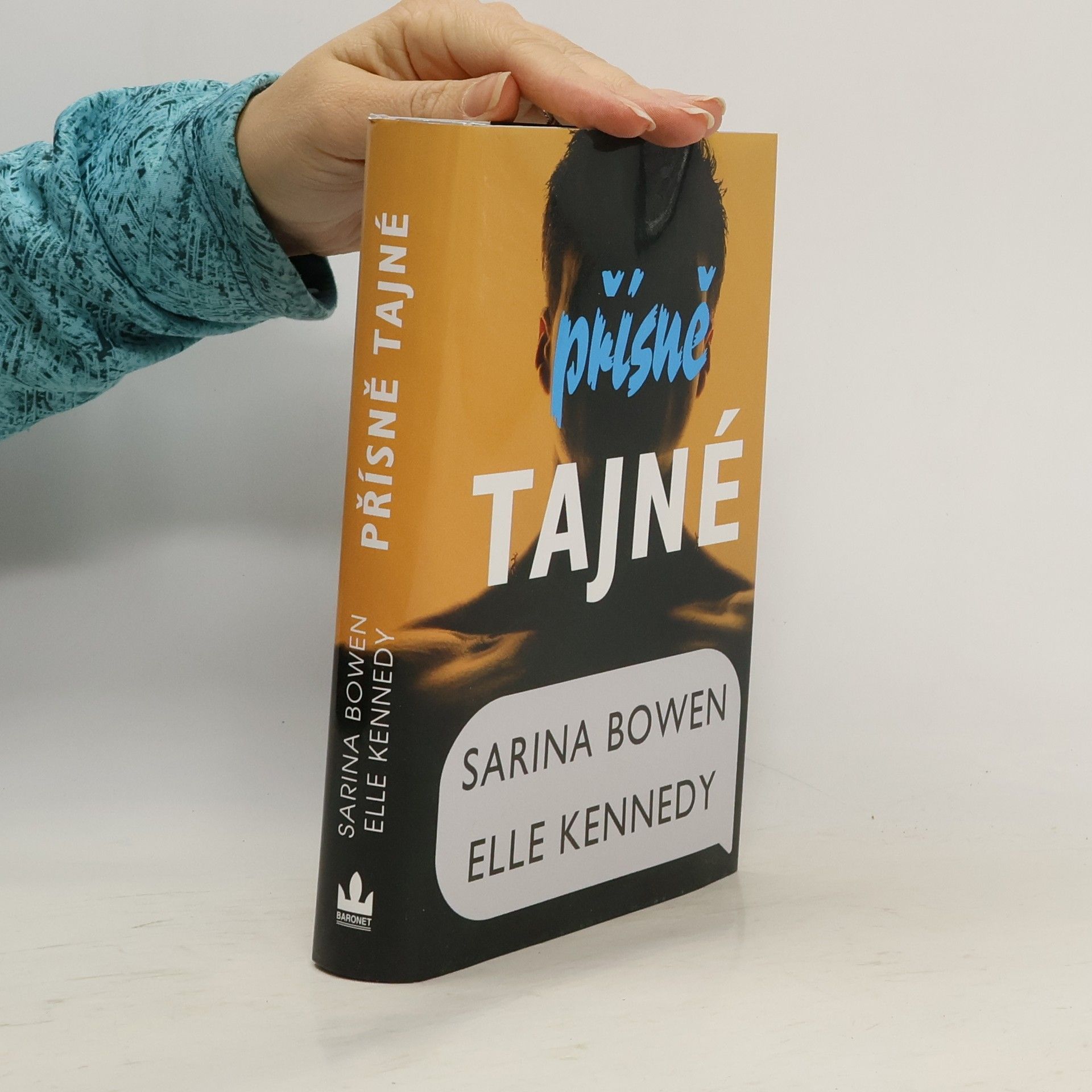 Elle Kennedy Přísně tajné