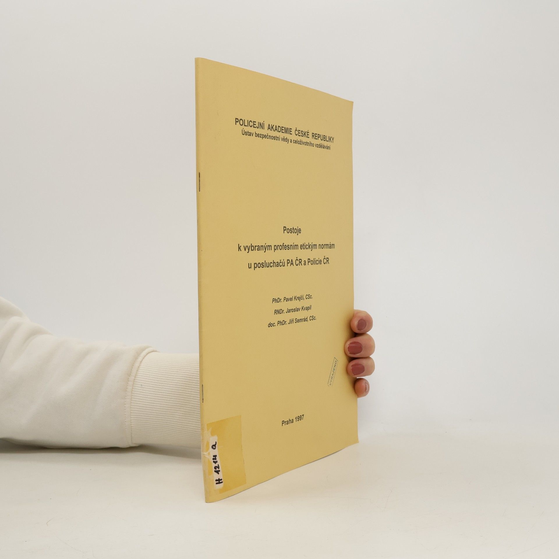 Postoje k vybraným profesním etickým normám u posluchačů PA ČR a Policie ČR