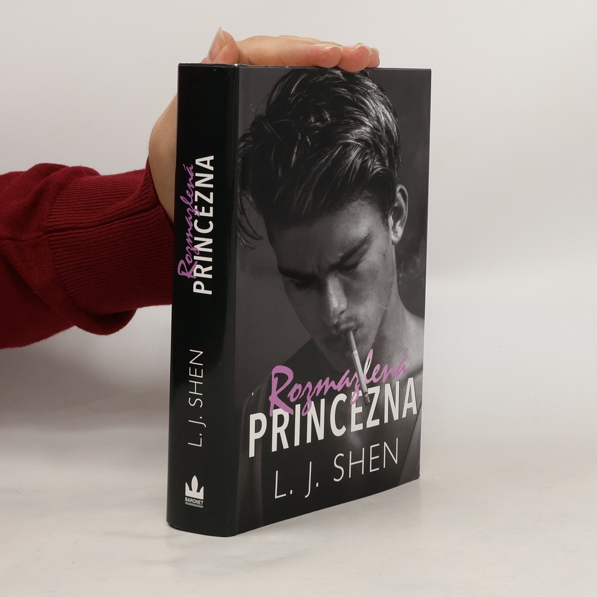 L. J. Shen Rozmazlená princezna