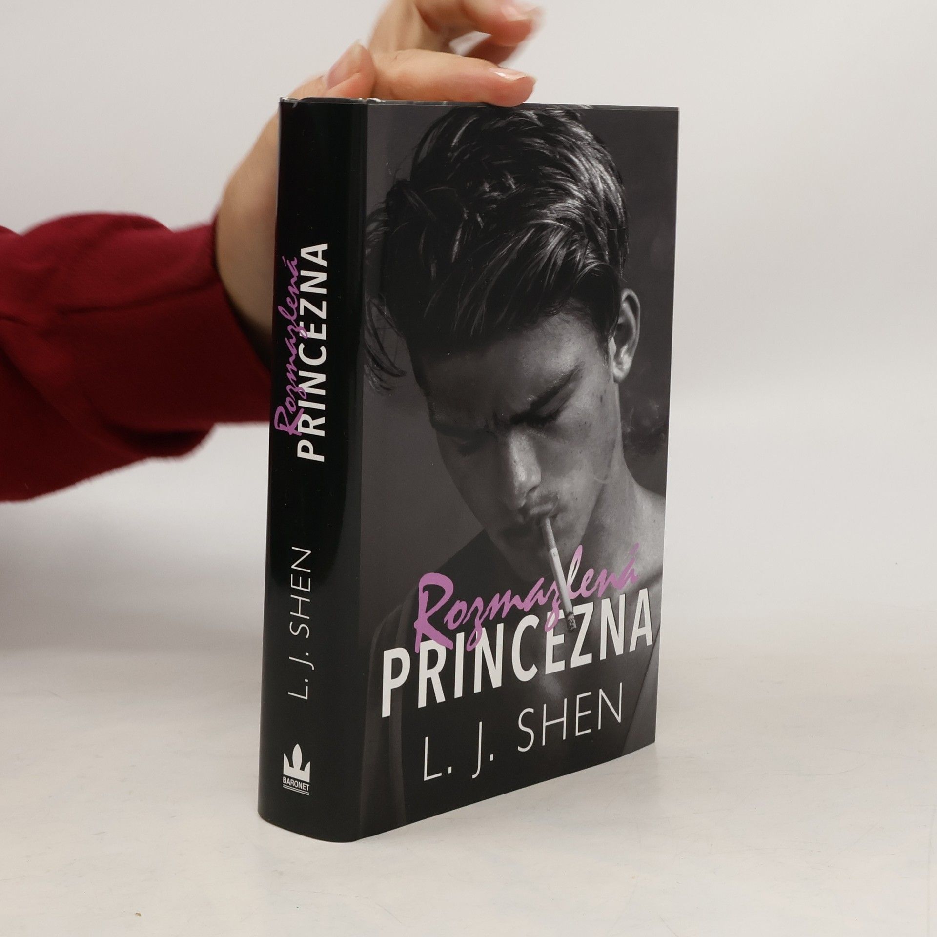 L. J. Shen Rozmazlená princezna
