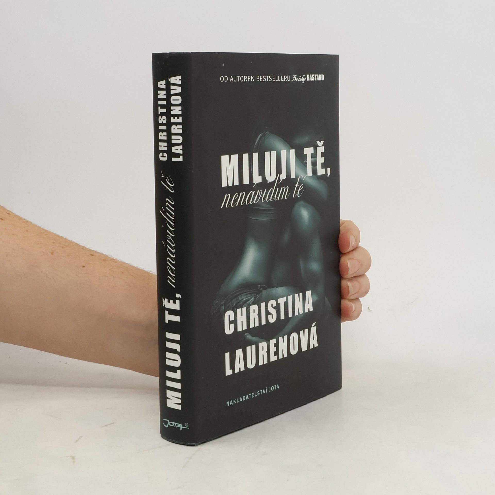 Christina Laurenová Miluji tě, nenávidím tě