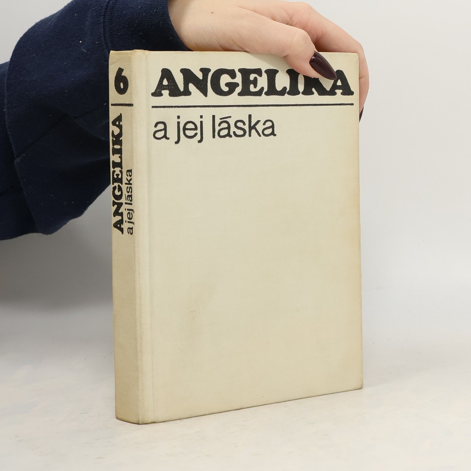 Angelika 6. Angelika a jej láska