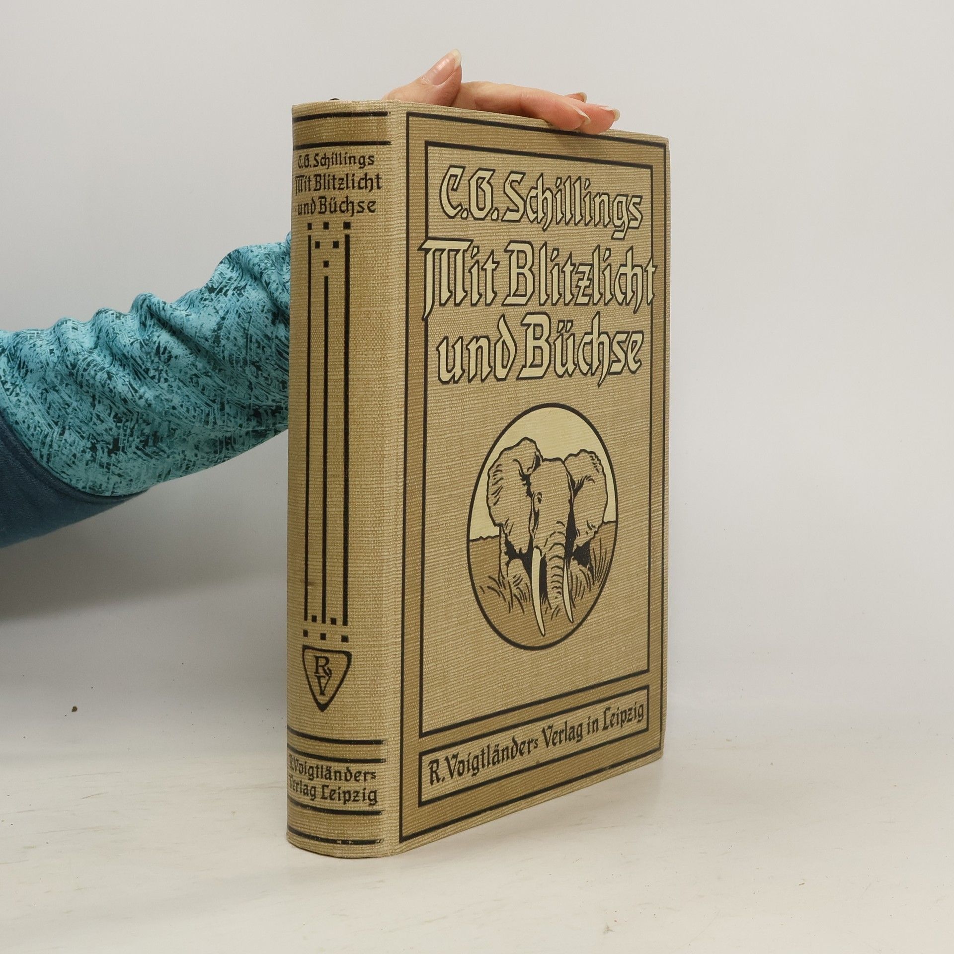 Mit Blitzlicht und Büchse