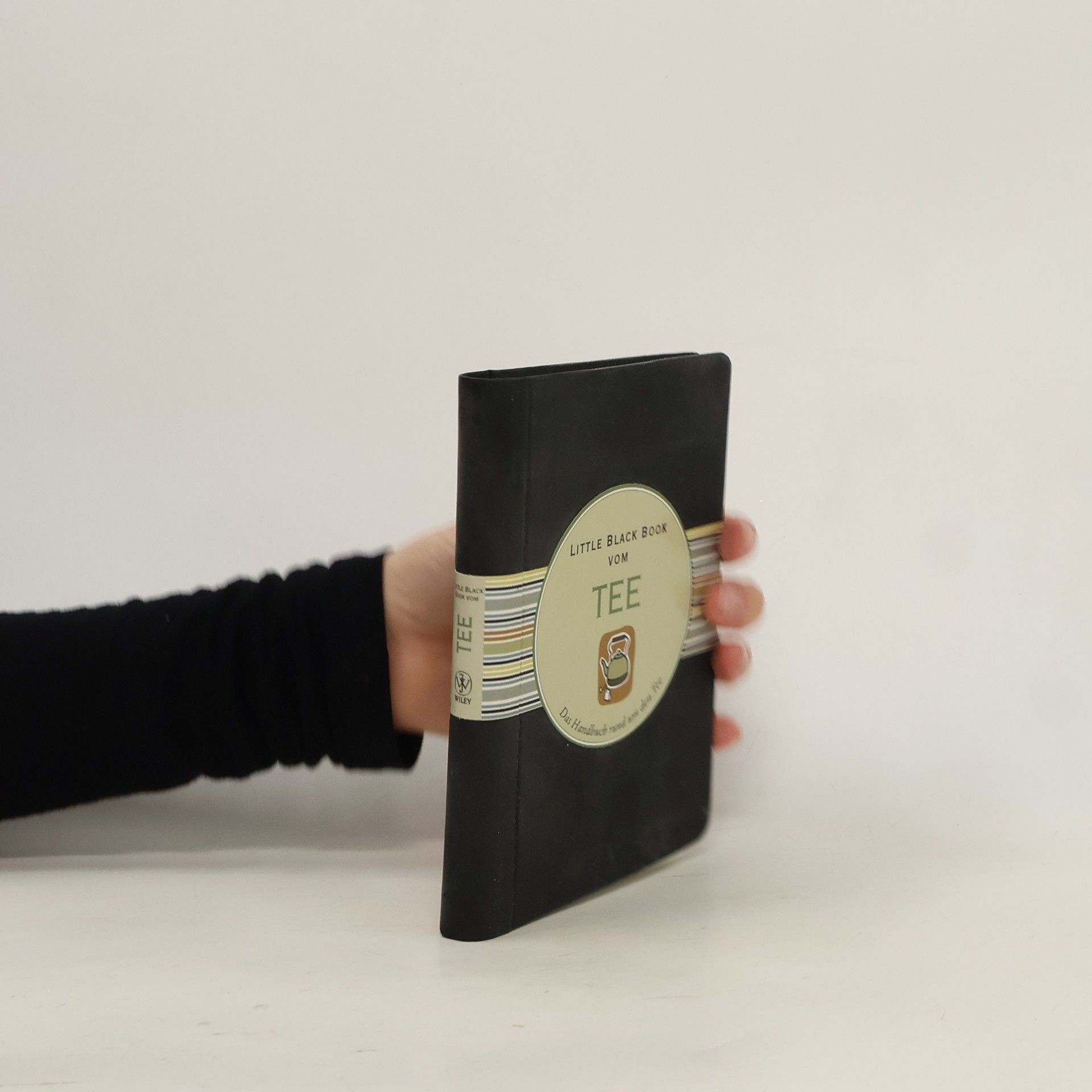 Mike Heneberry Little Black Book vom Tee