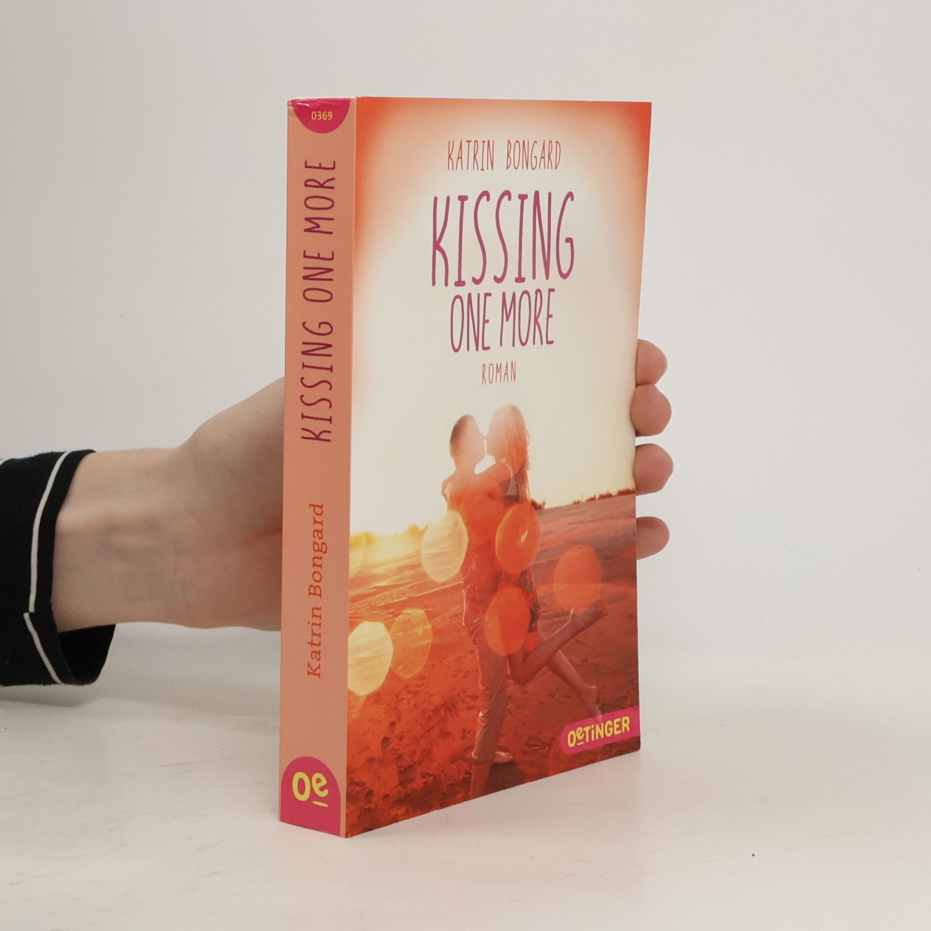 Katrin Bongard Kissing one more