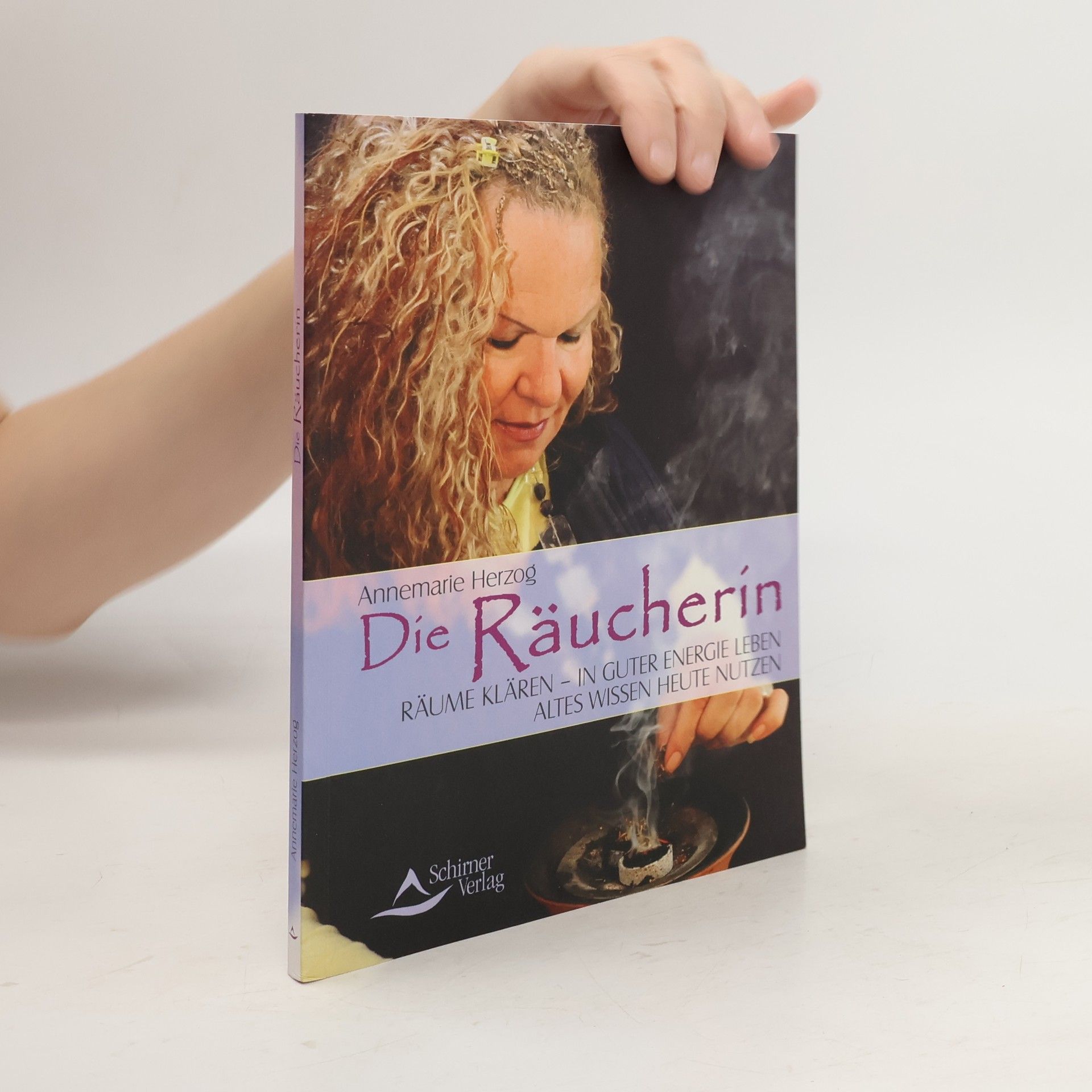 Die Räucherin