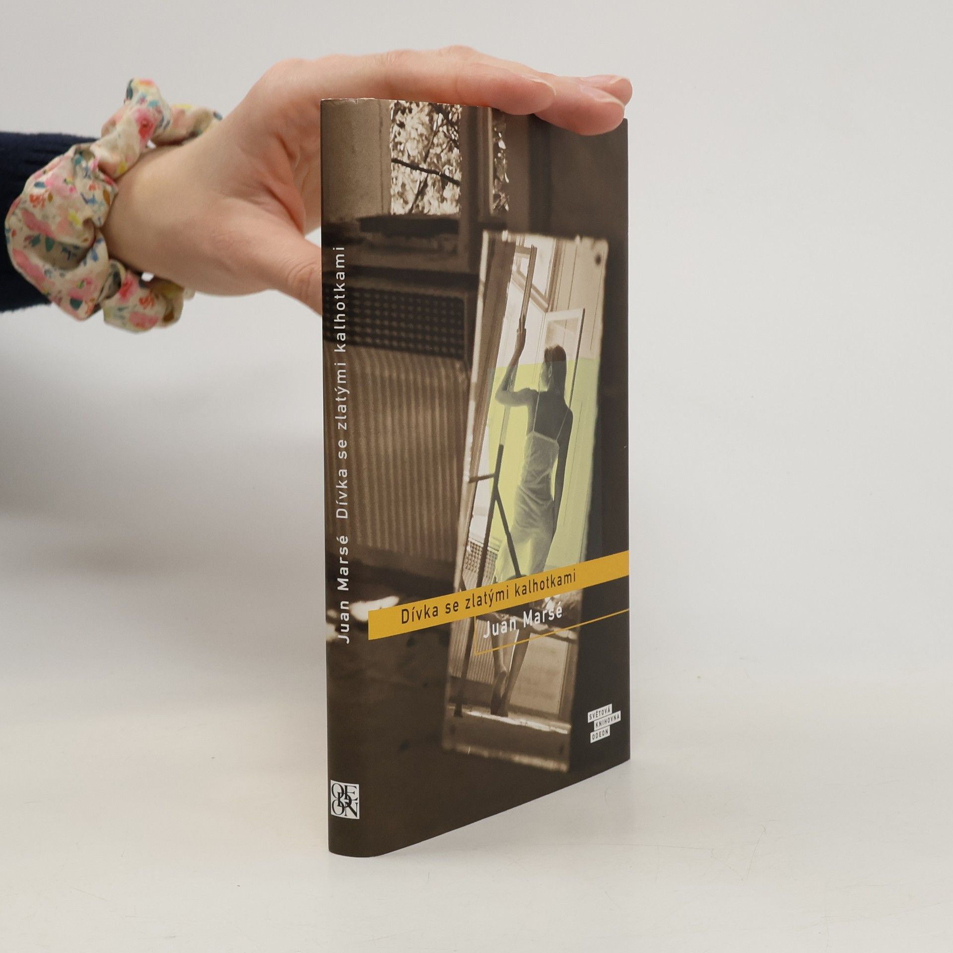 Juan Marsé Dívka se zlatými kalhotkami