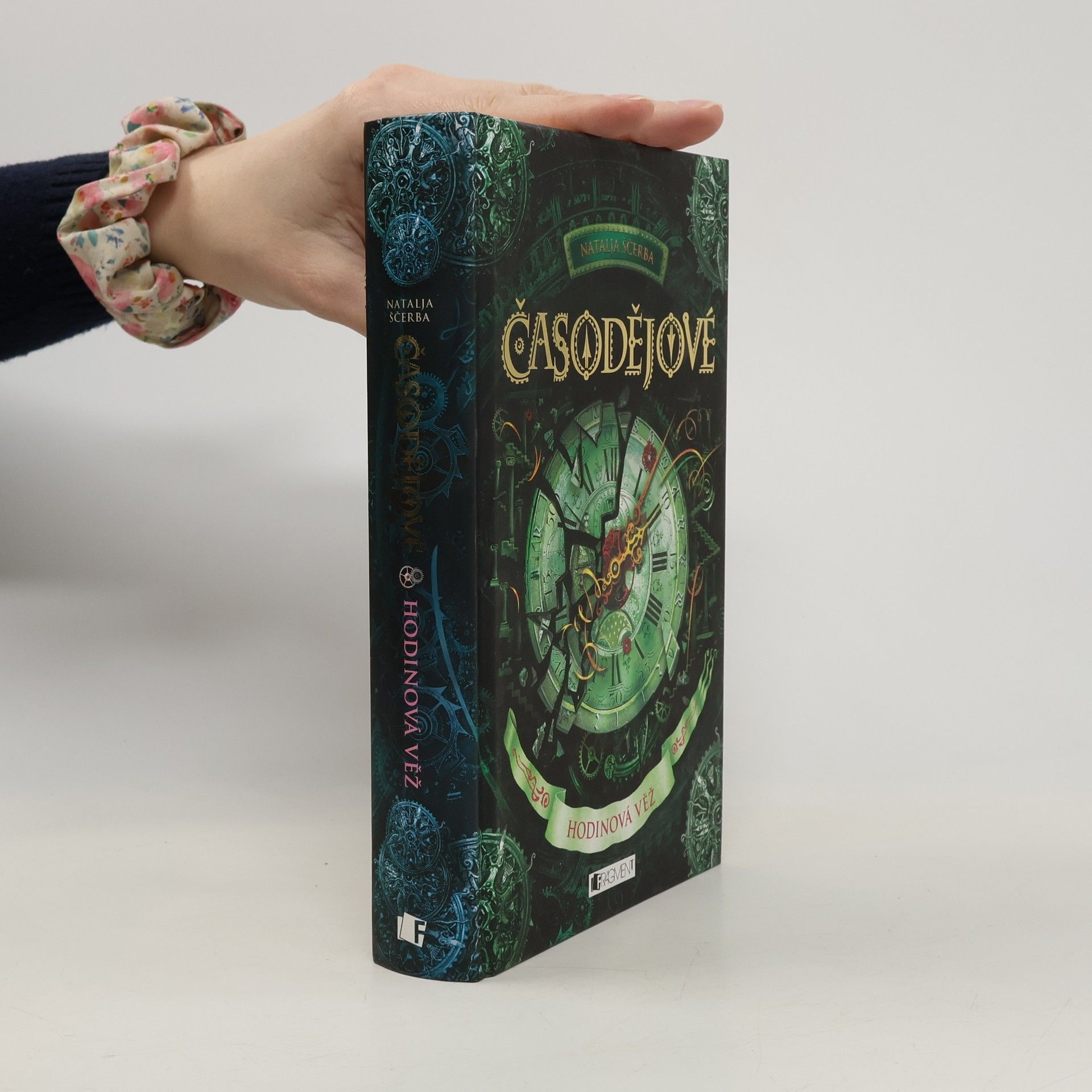 Natal ja Vasil jevna Ščerba Časodějové. Hodinová věž