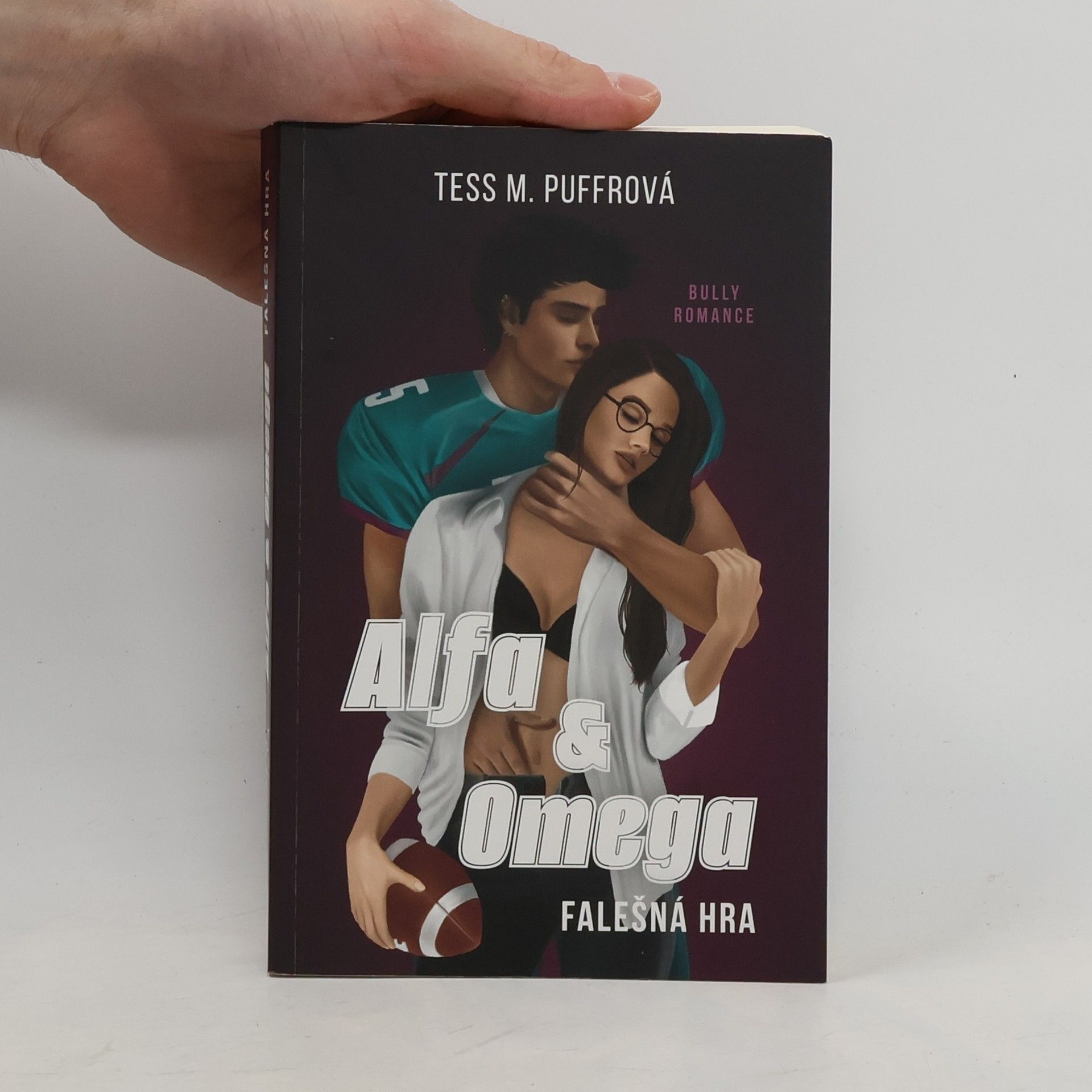 Alfa & Omega. Falešná hra