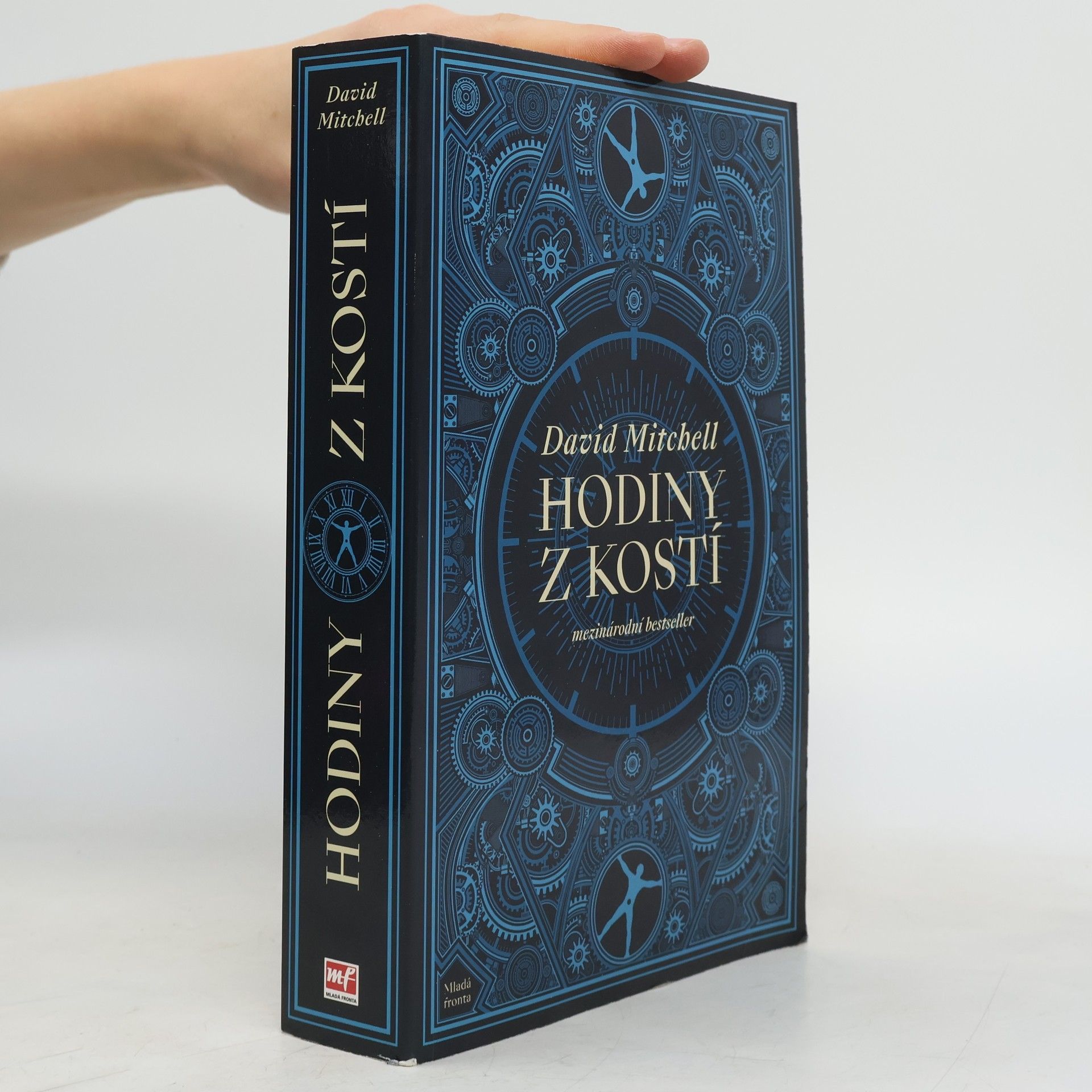 David Mitchell Hodiny z kostí