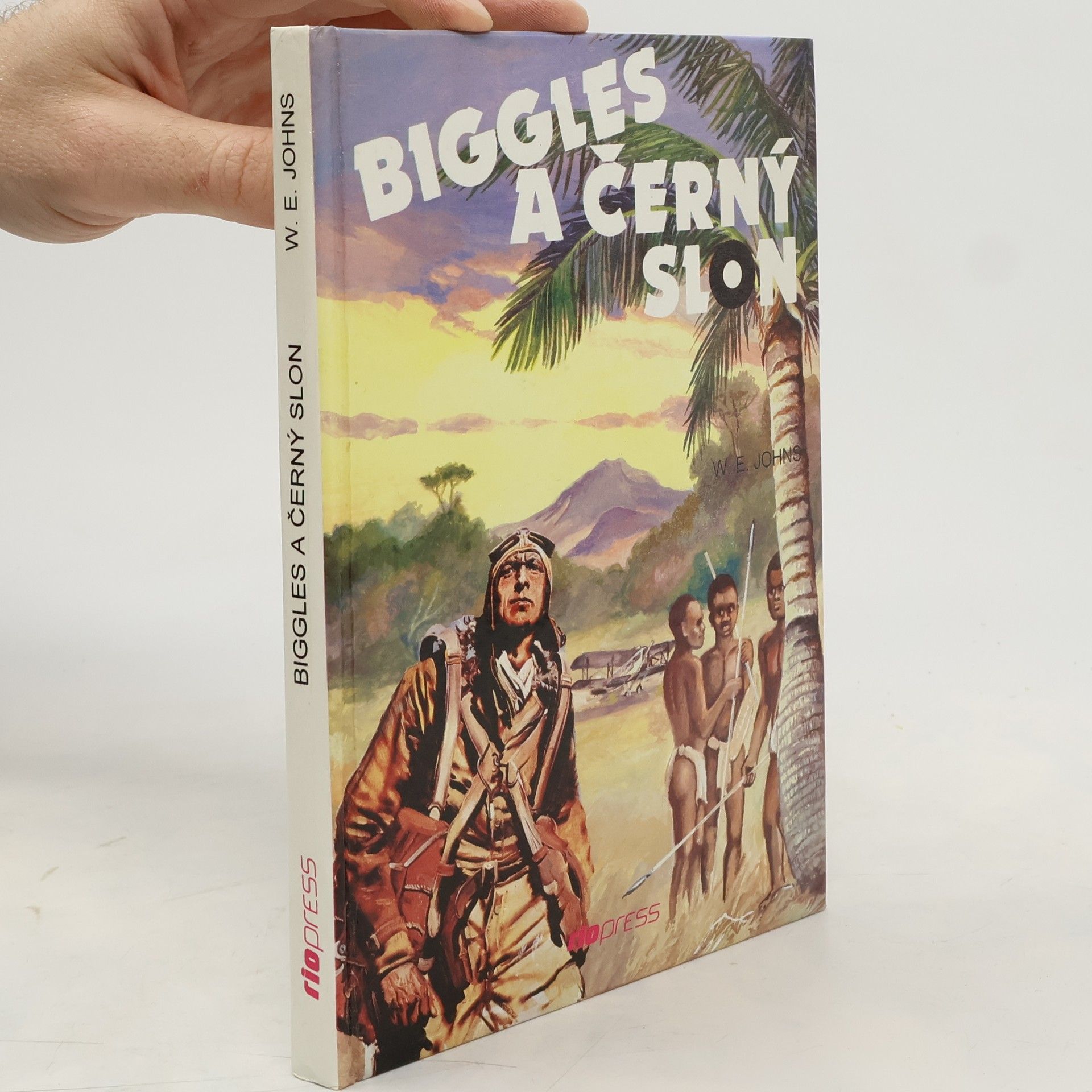 William Earl Johns Biggles a černý slon