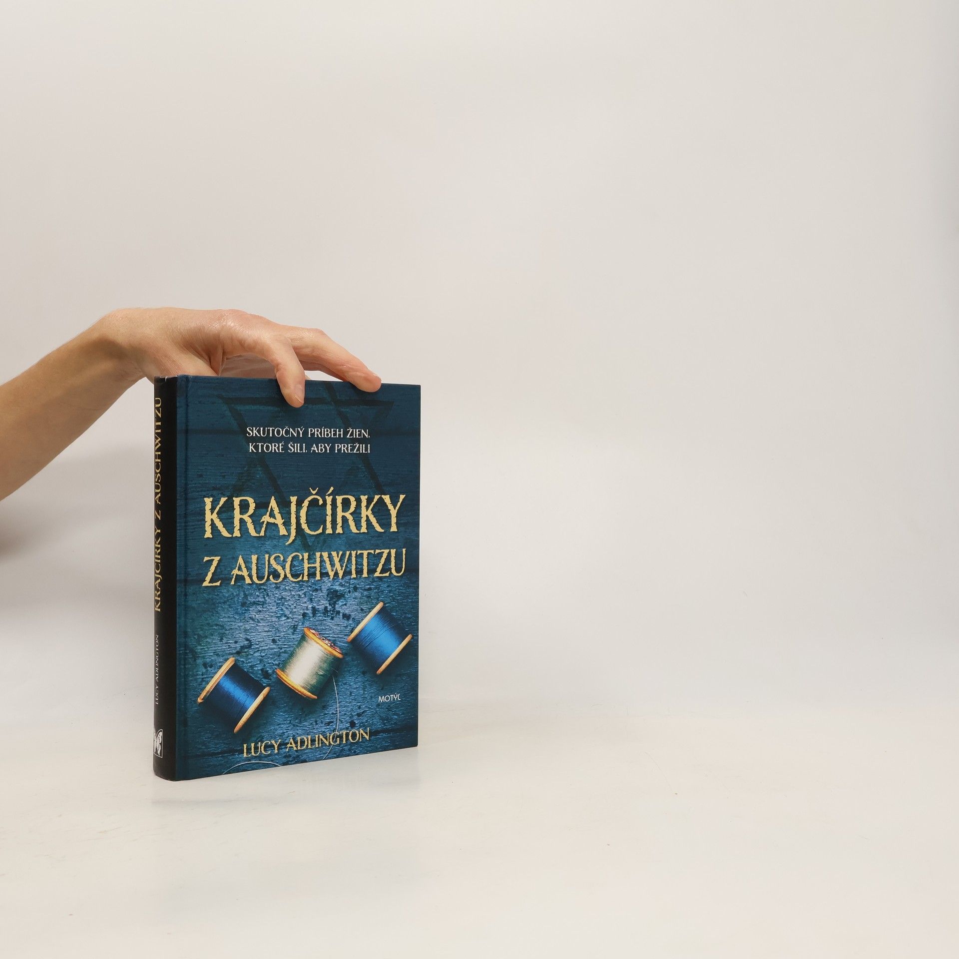 Lucy Adlington Krajčírky z Auschwitzu