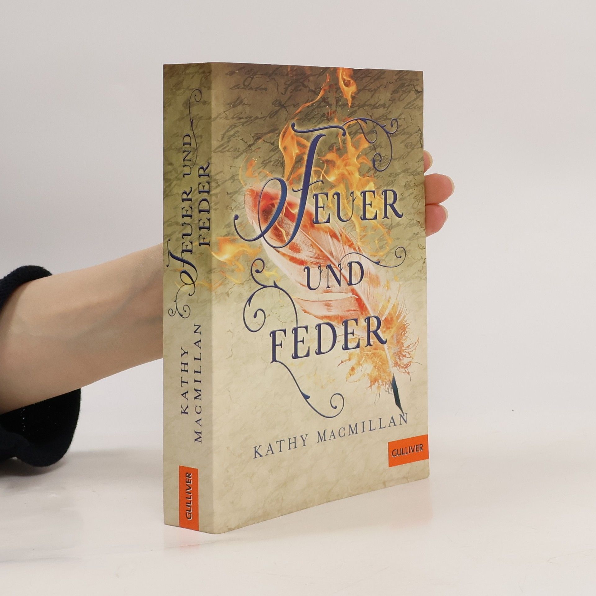 Kathy MacMillan Feuer und Feder