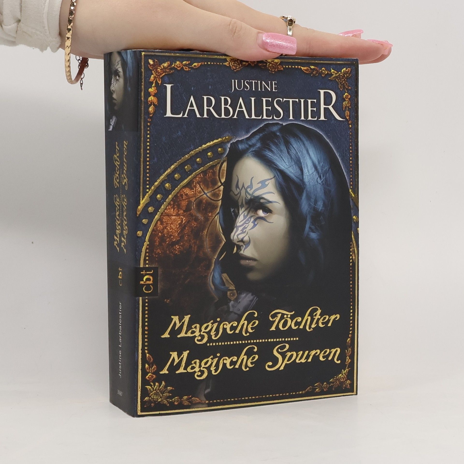 Justine Larbalestier Magische Töchter - Magische Spuren. Doppelband