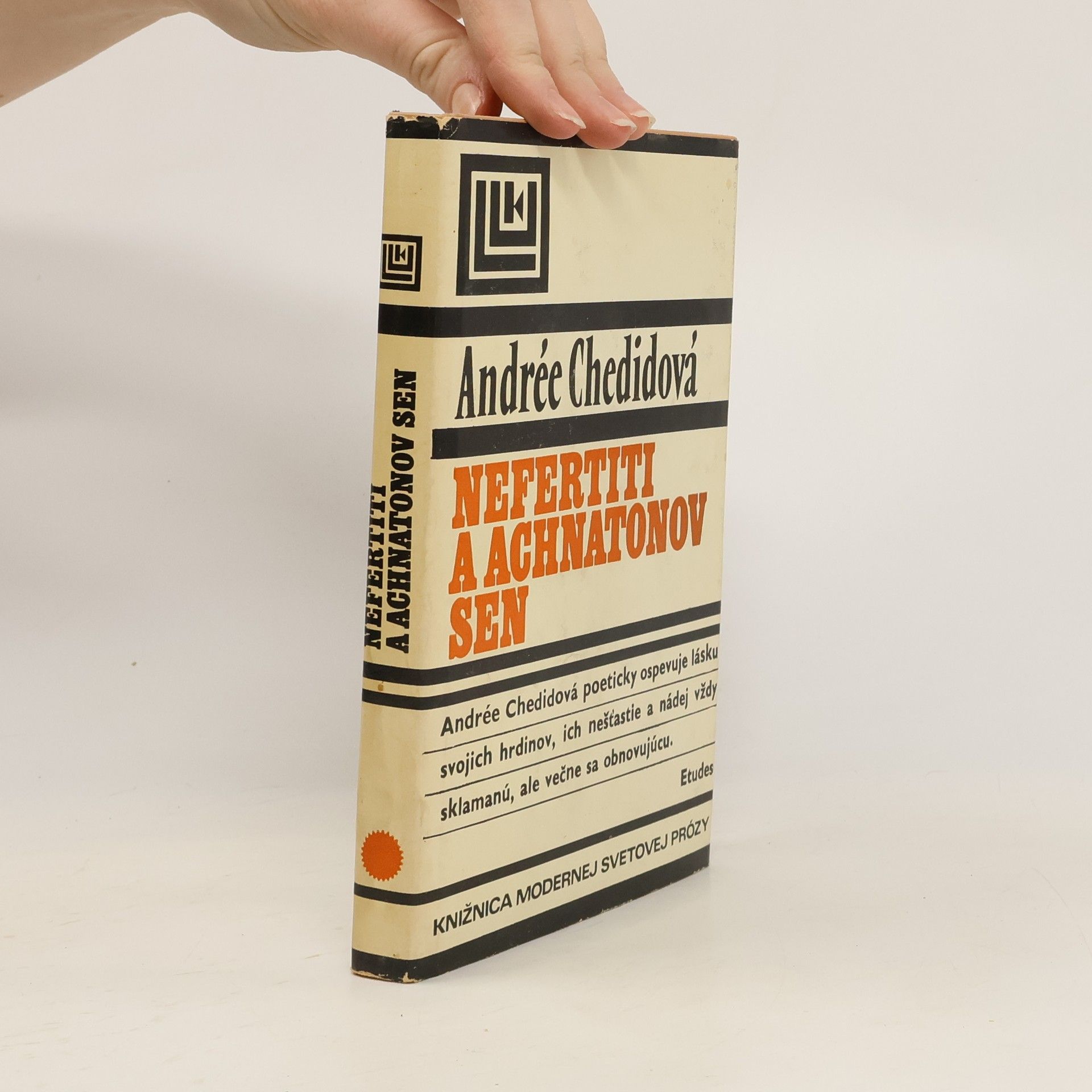 Andrée Chedid Nefertiti a Achnatonov sen