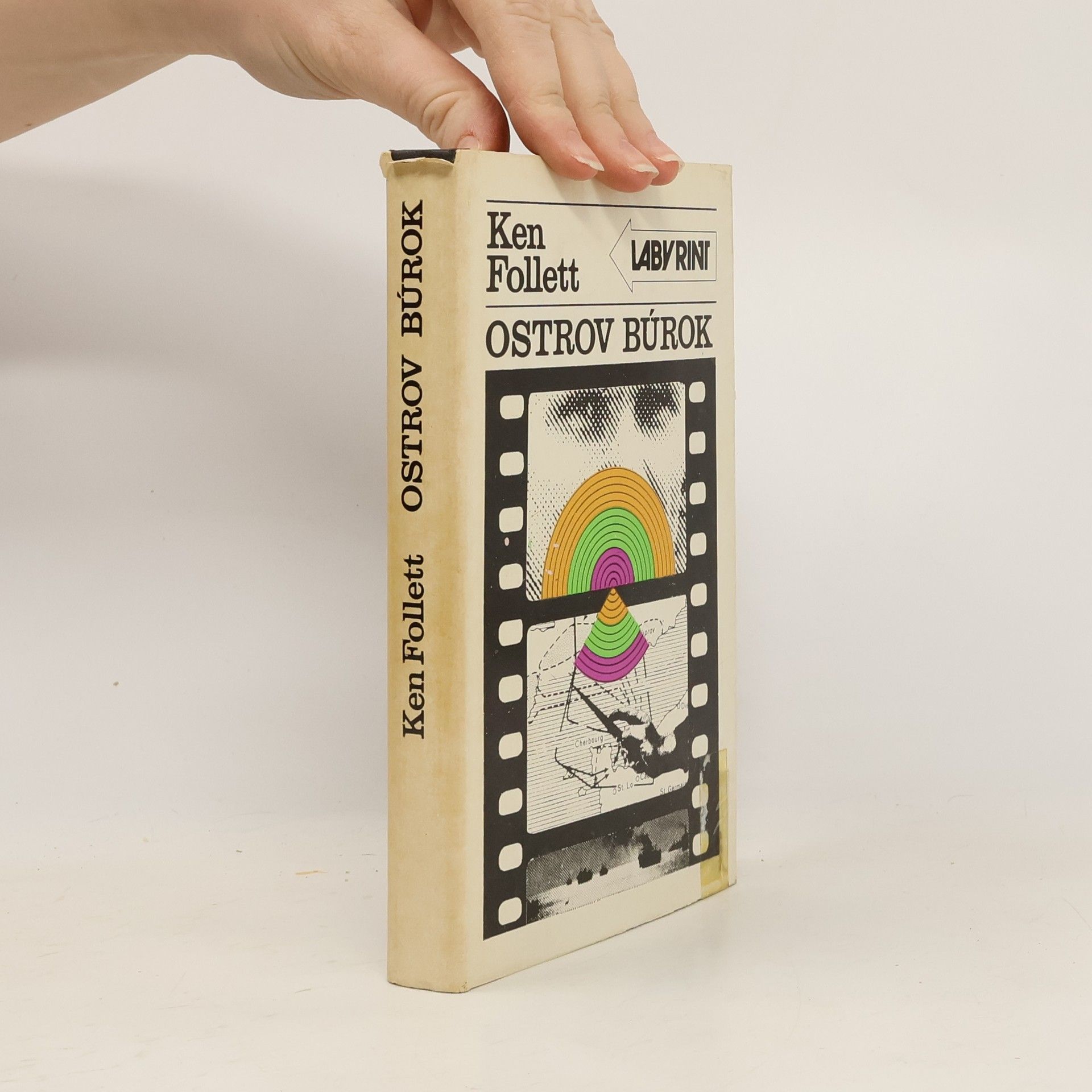 Ken Follett Ostrov búrok