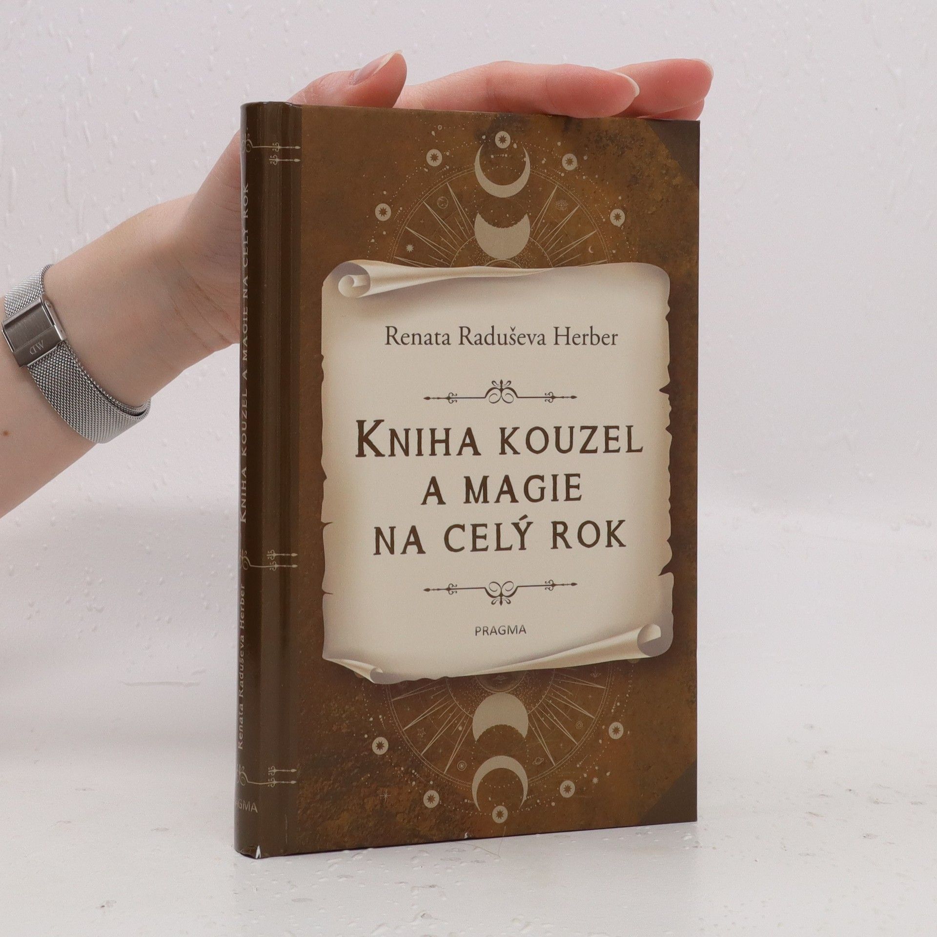 Renata Herber Kniha kouzel a magie na celý rok