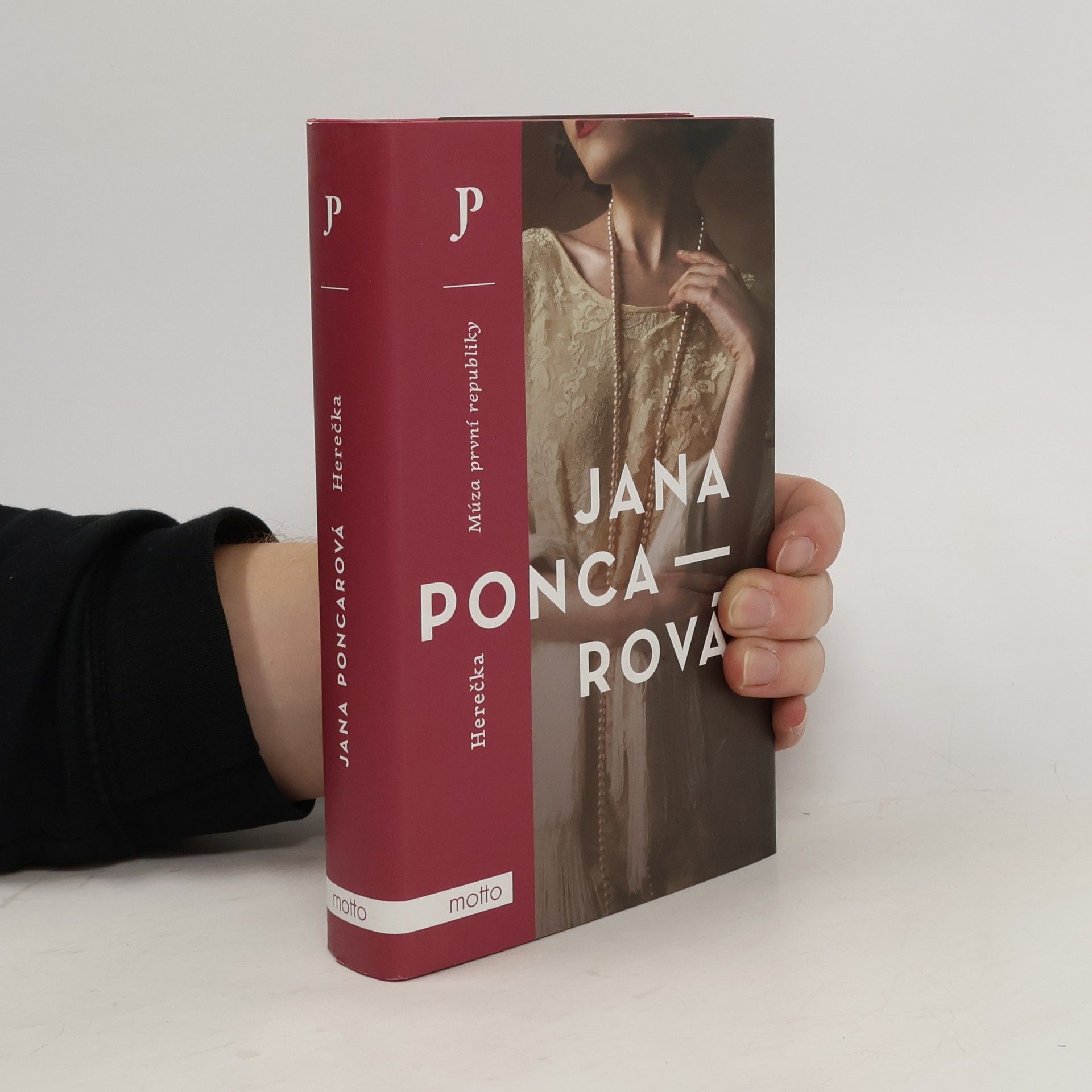 Jana Poncarová Herečka : múza první republiky