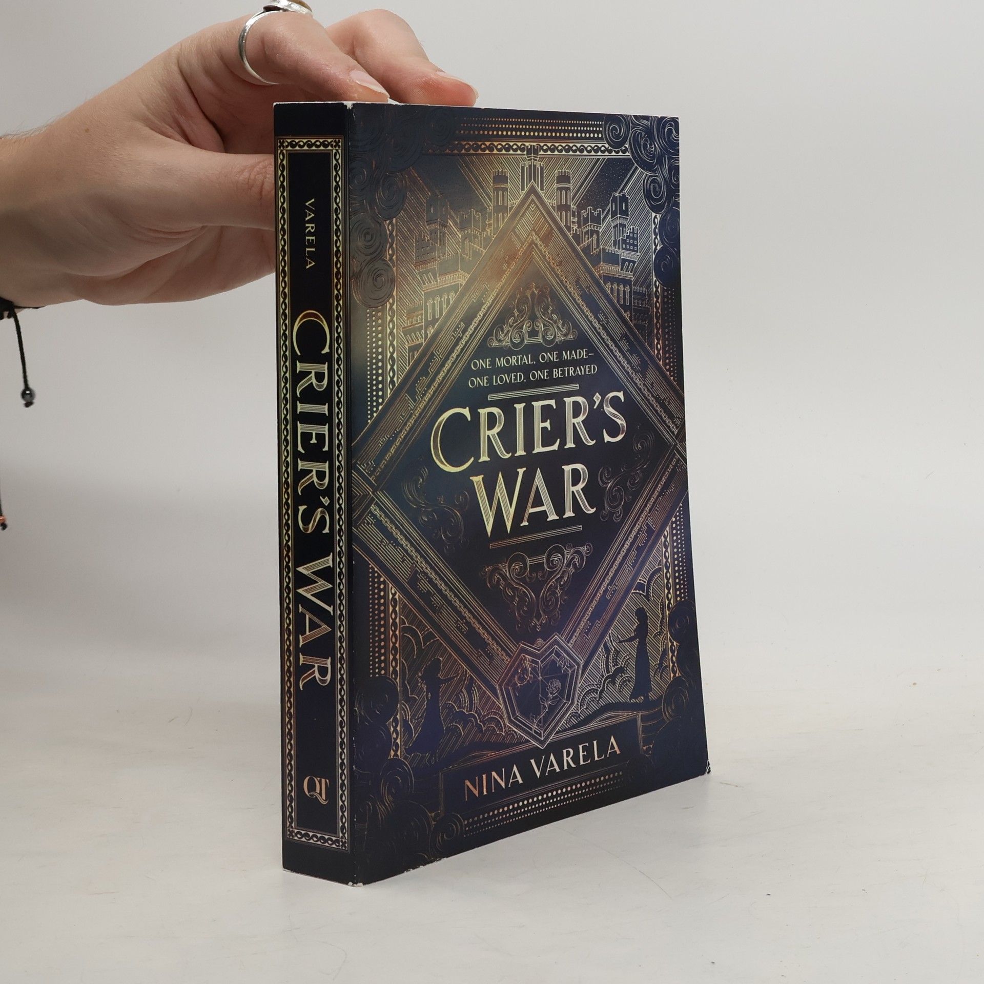 Nina Varela Crier's War