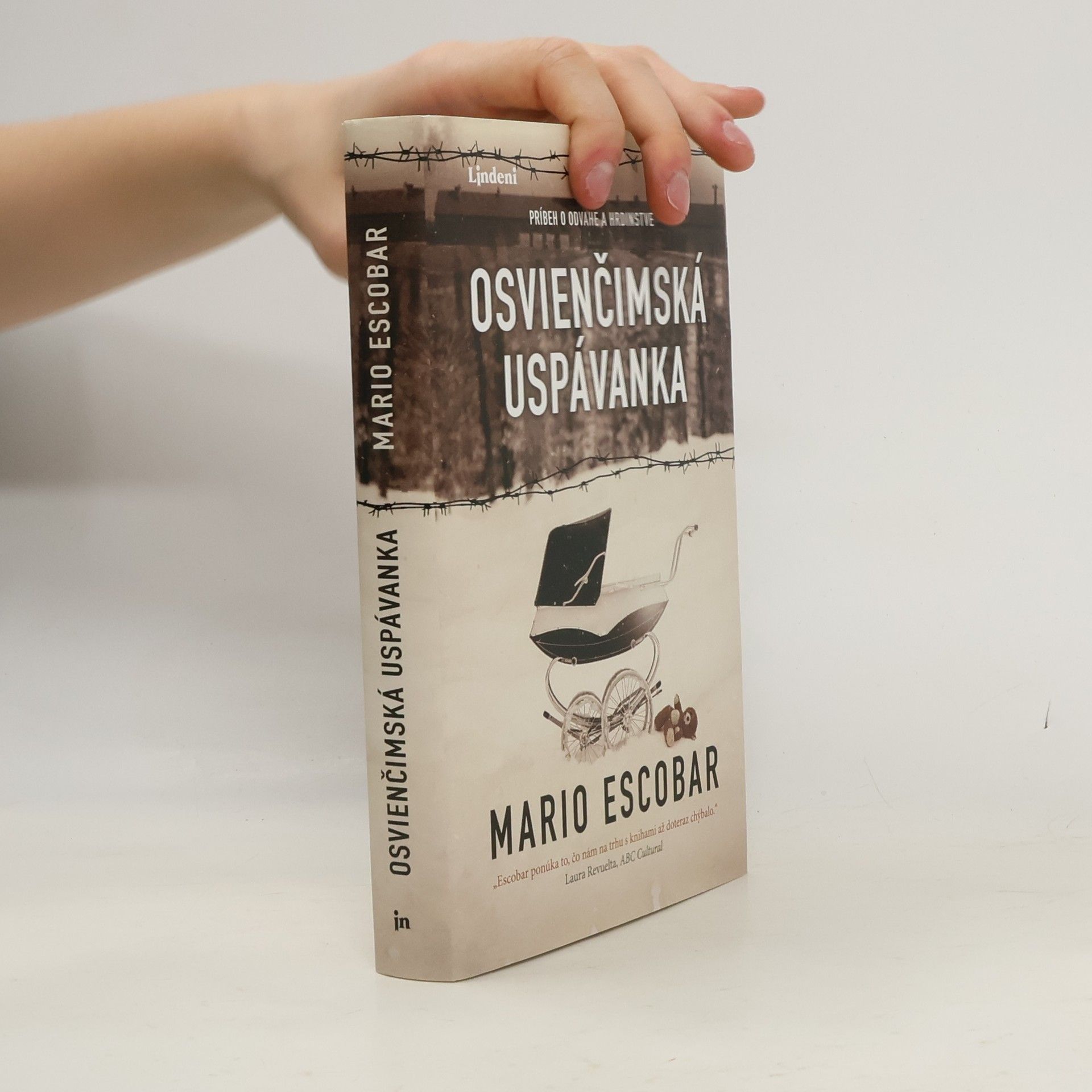 Mario Escobar Osvienčimská uspávanka