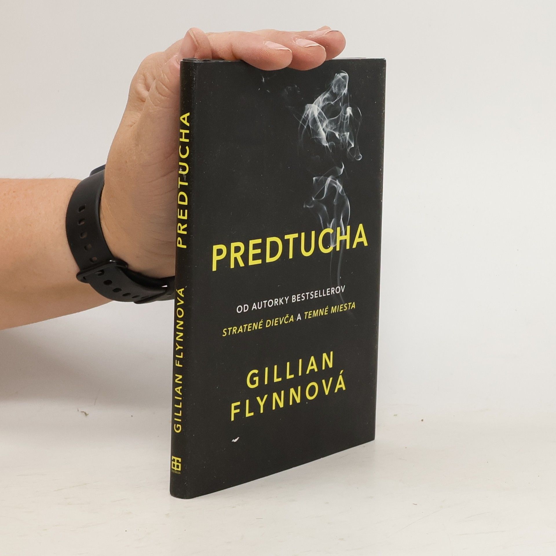 Gillian Flynn Predtucha