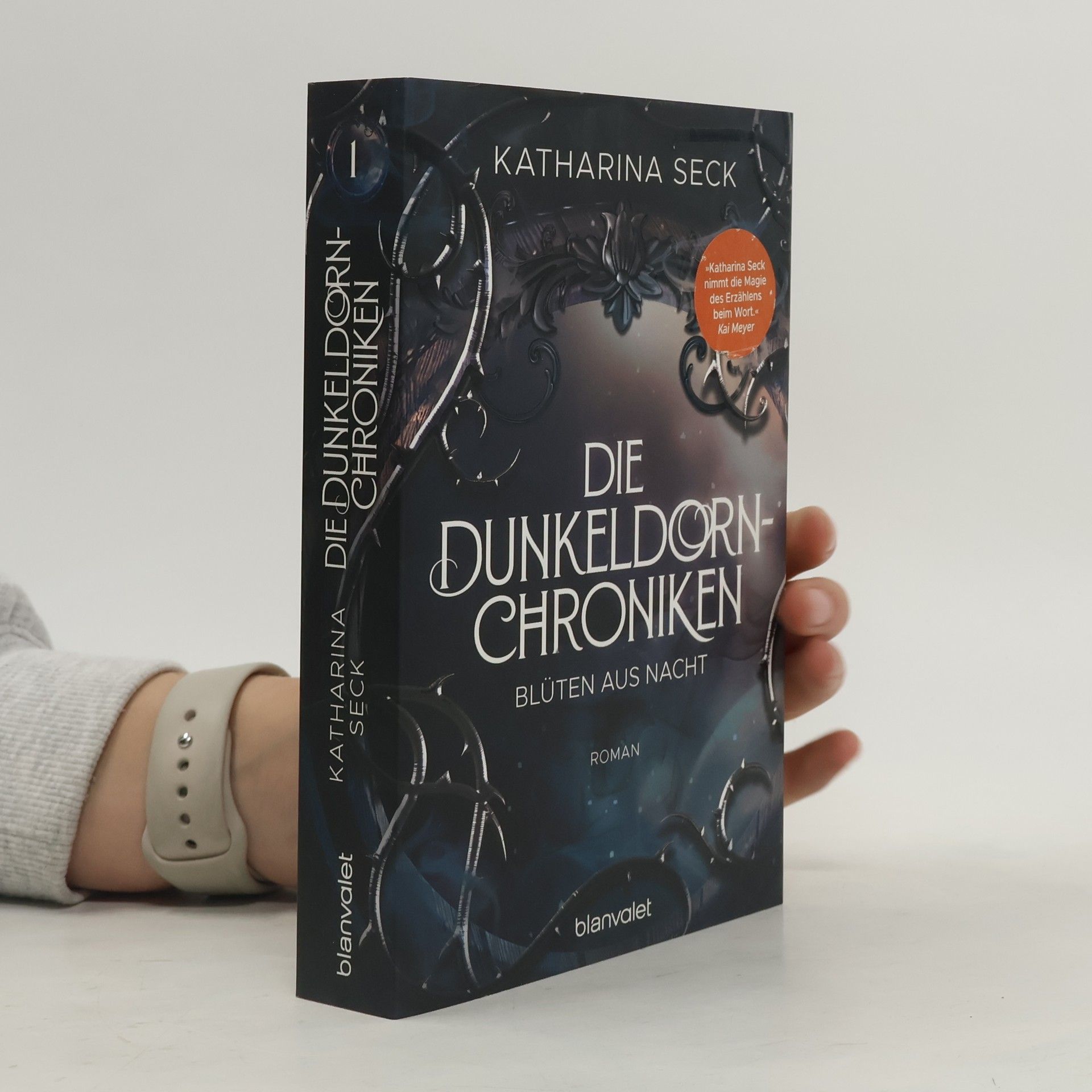 Die Dunkeldorn-Chroniken - Blüten aus Nacht