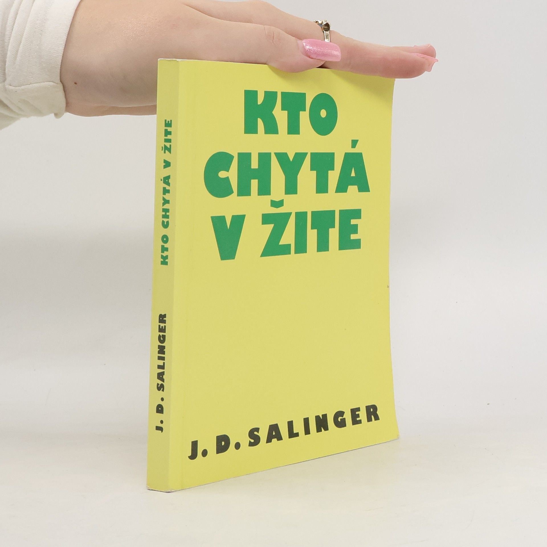 J. D. Salinger Kto chytá v žite