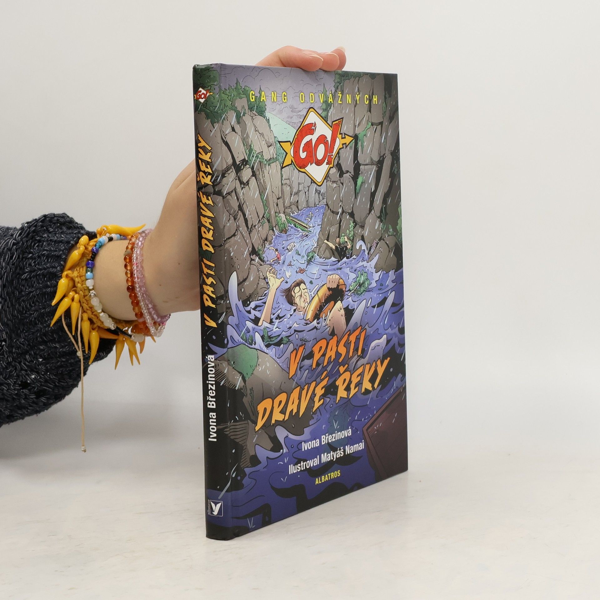 Ivona Březinová V pasti dravé řeky