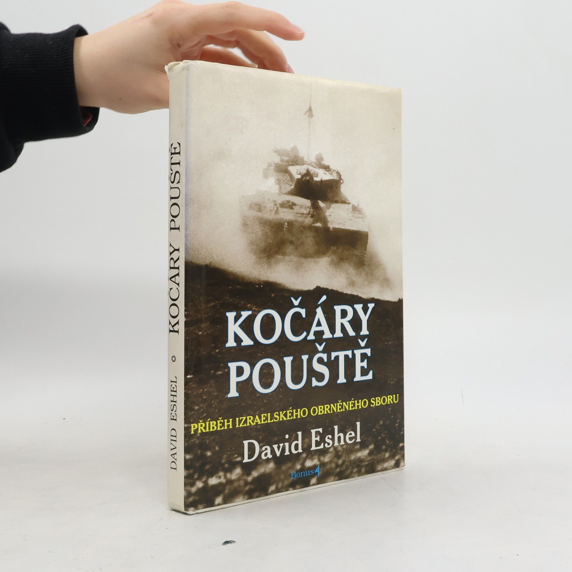 David Eshel Kočáry pouště