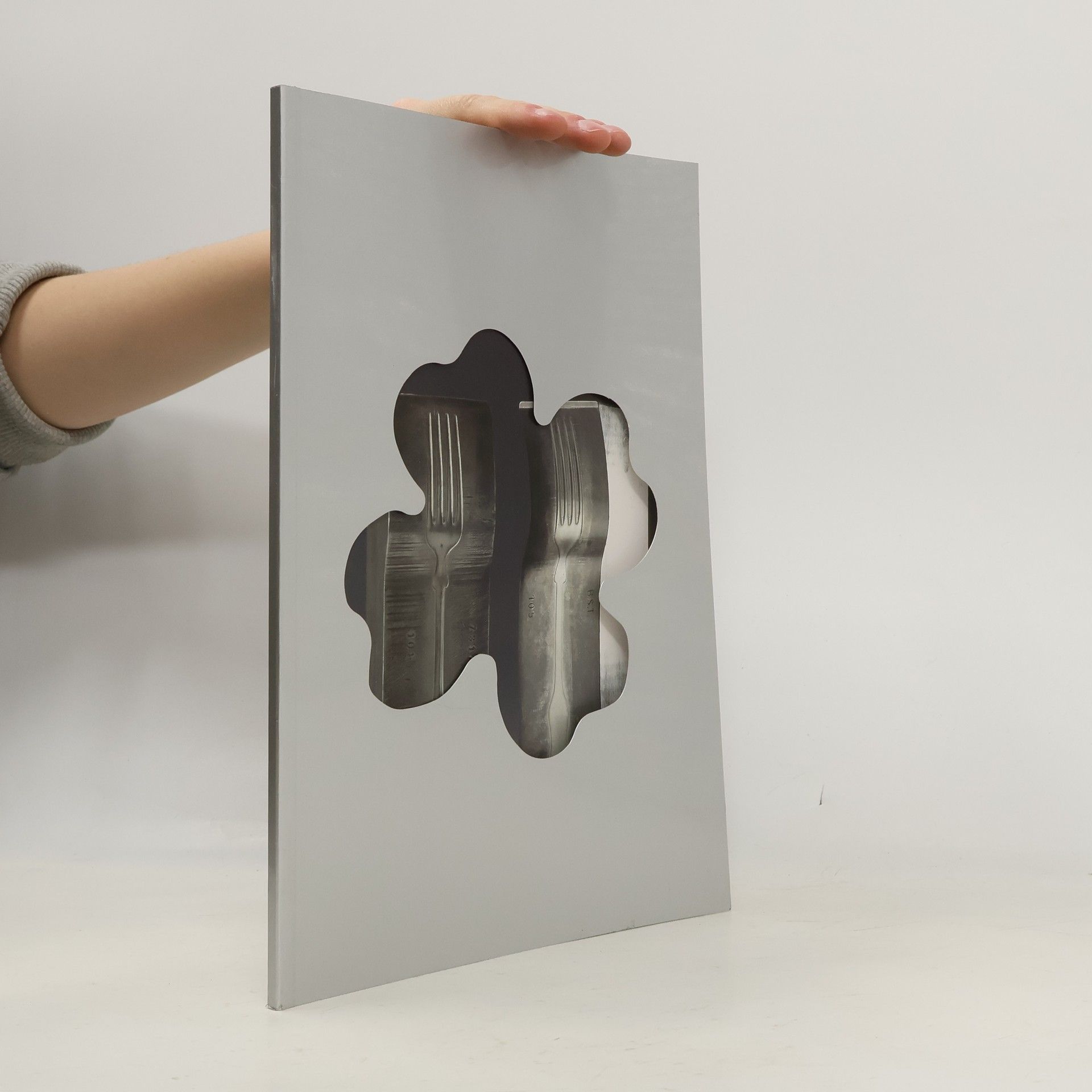 Ingrid Haslinger Alexander Sturm. Die Wiener Silbermanufaktur und die Wiedergeburt des Kleeblatts