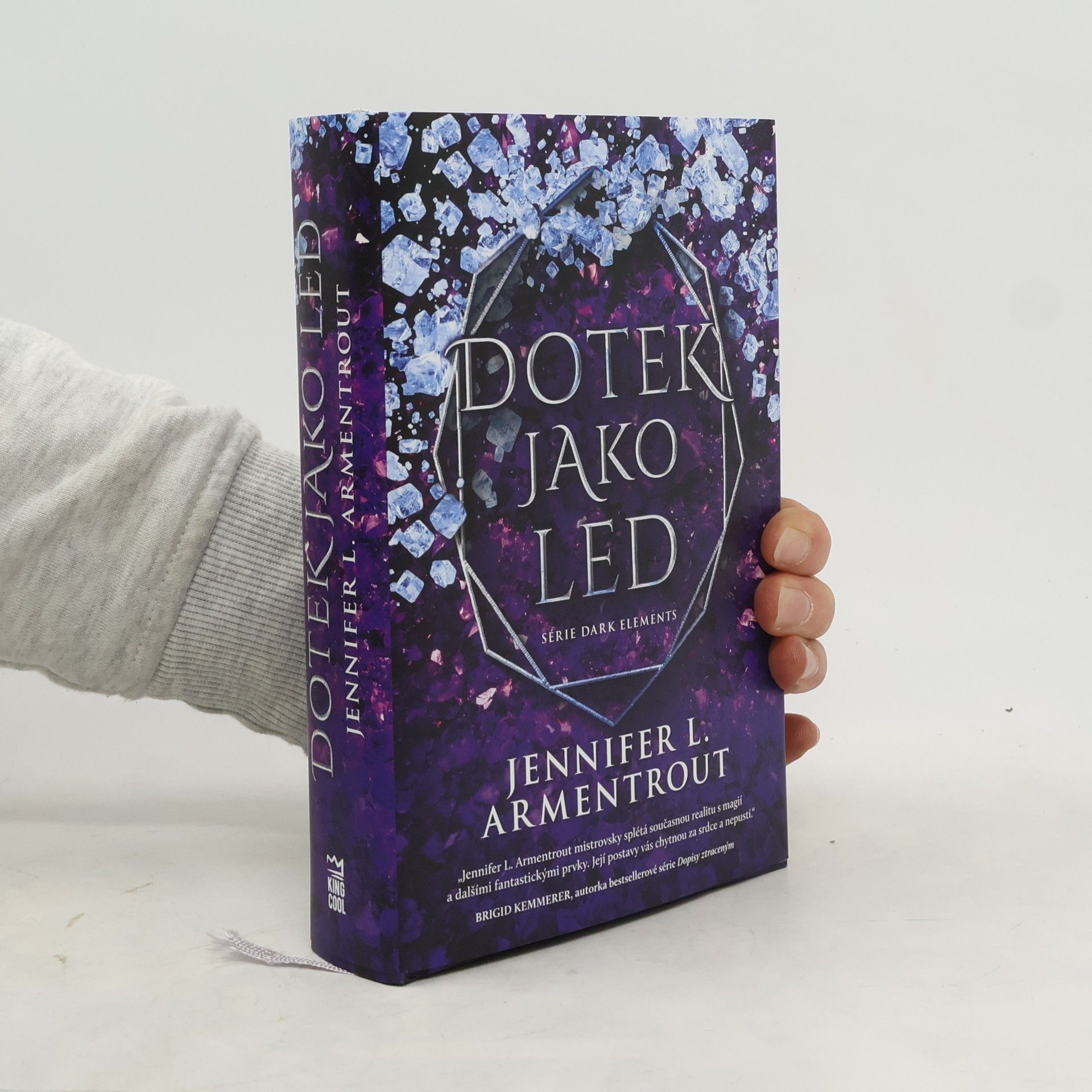 Jennifer L. Armentrout Dotek jako led