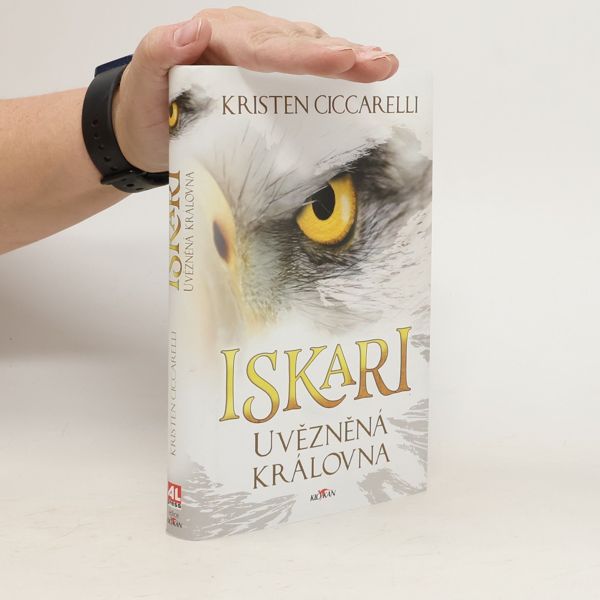 Kristen Ciccarelli Iskari. Uvězněná královna